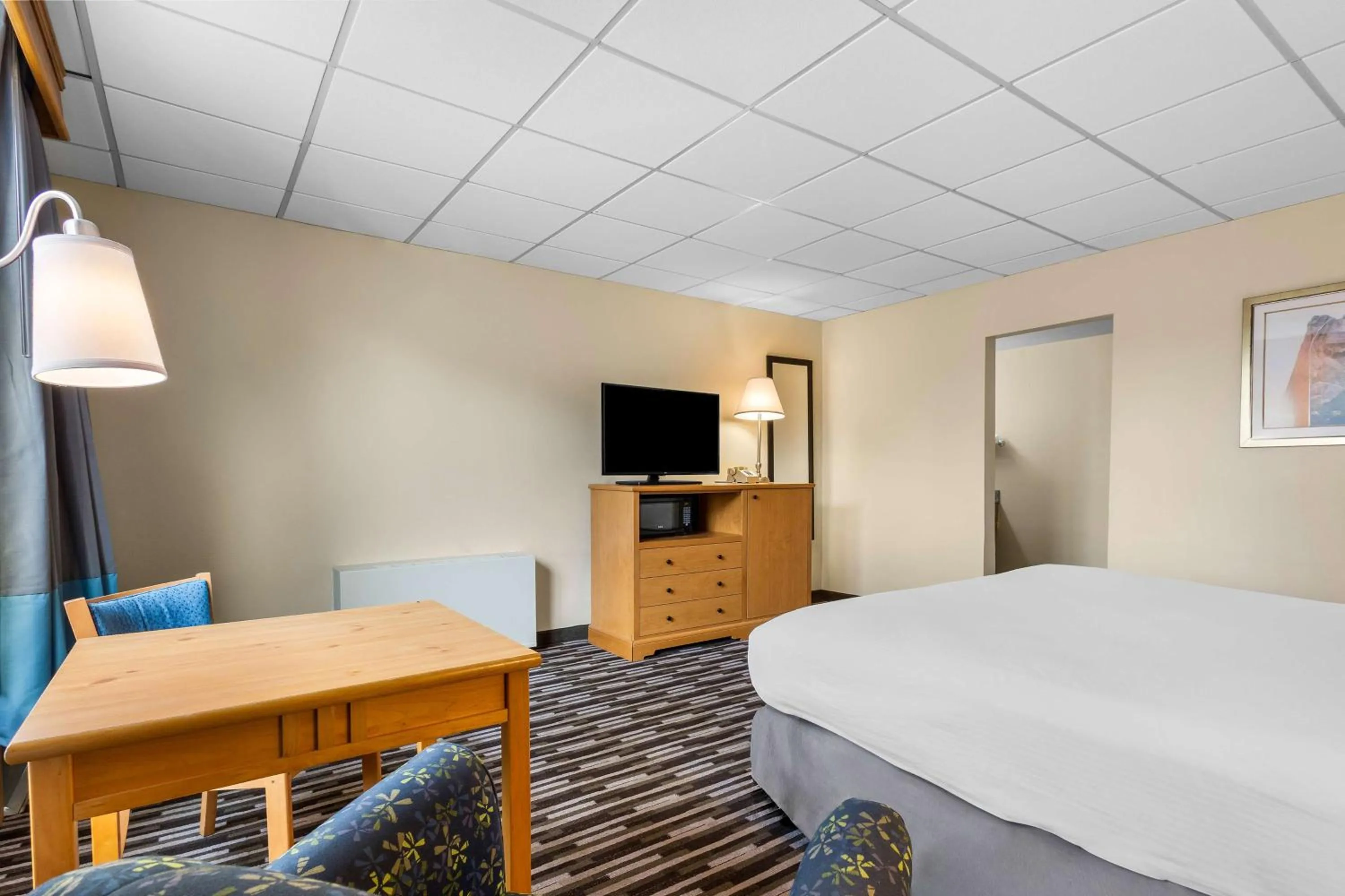 Bedroom, Bed in Best Western Lee's Motor Inn