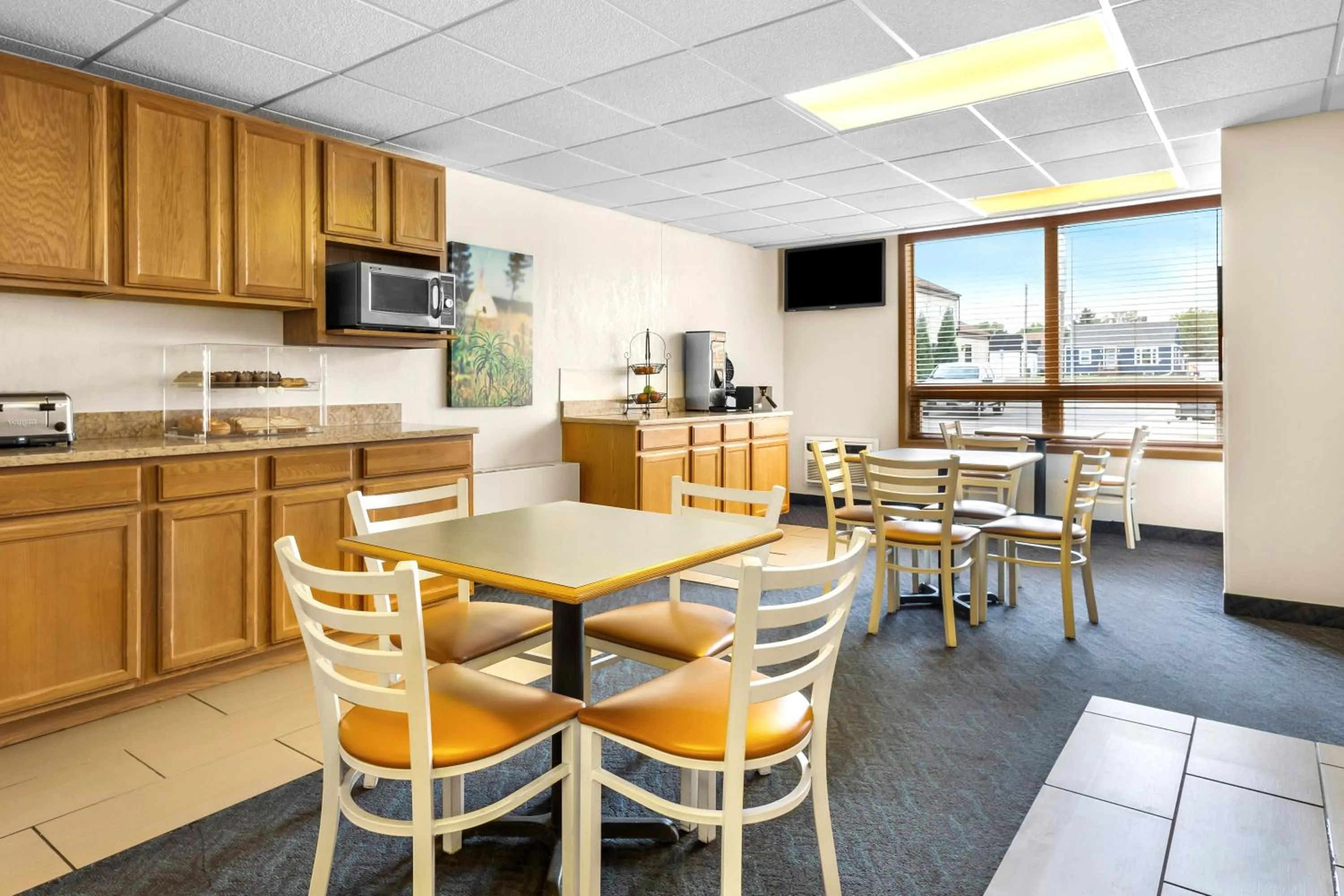 Breakfast in Best Western Lee's Motor Inn