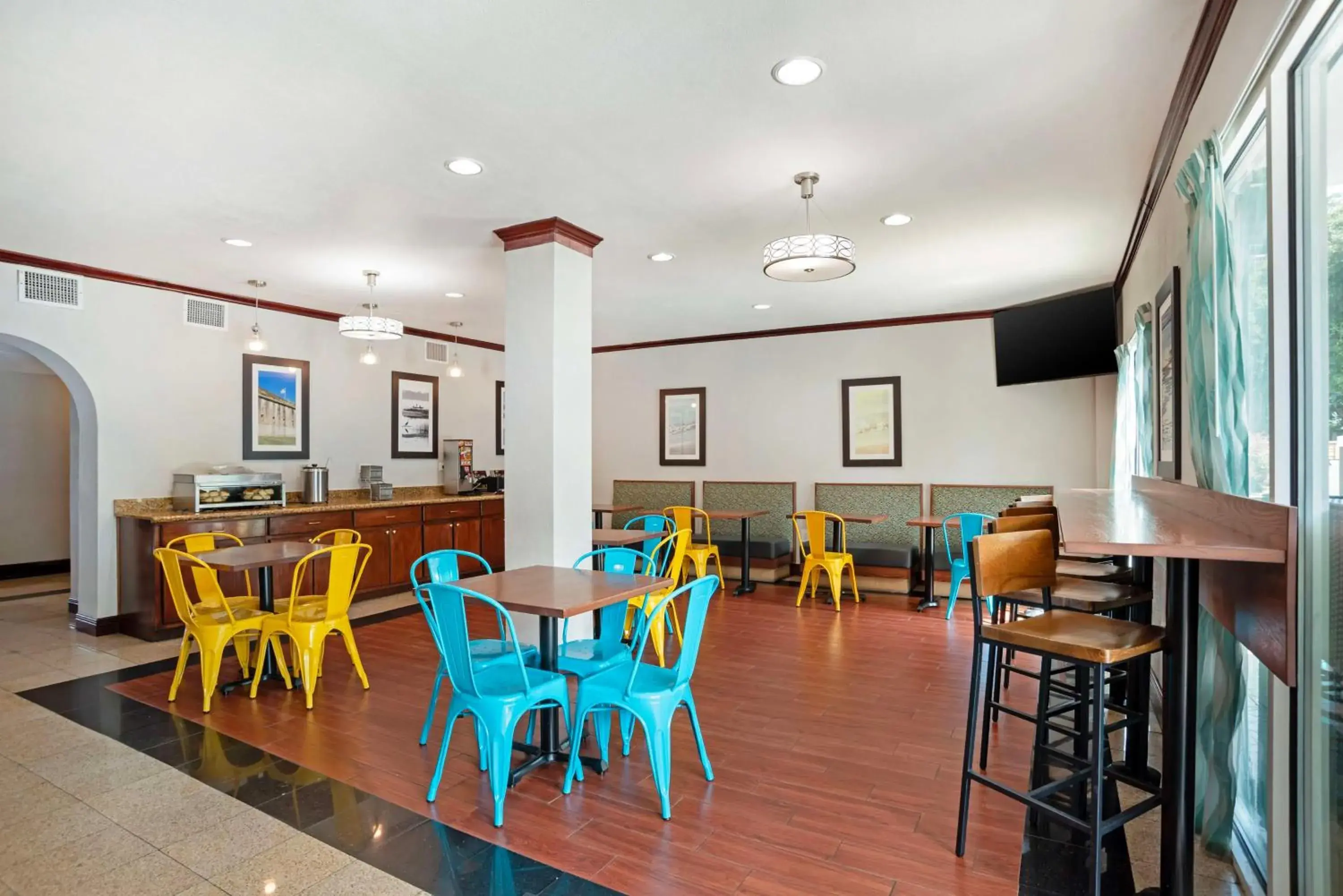 Breakfast in Best Western Plus Blue Angel Inn Breakfast in Best Western Plus Blue Angel Inn