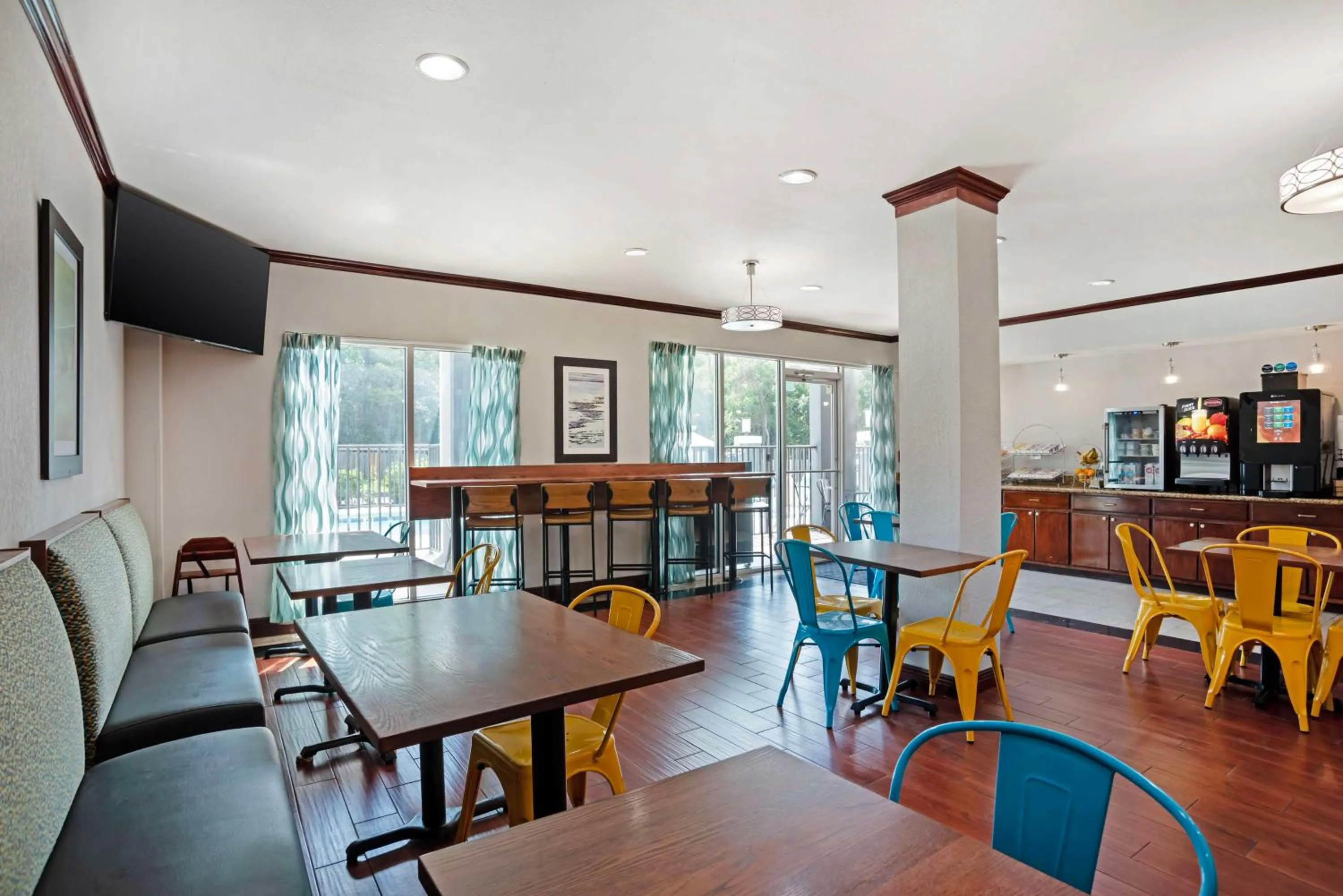 Breakfast in Best Western Plus Blue Angel Inn