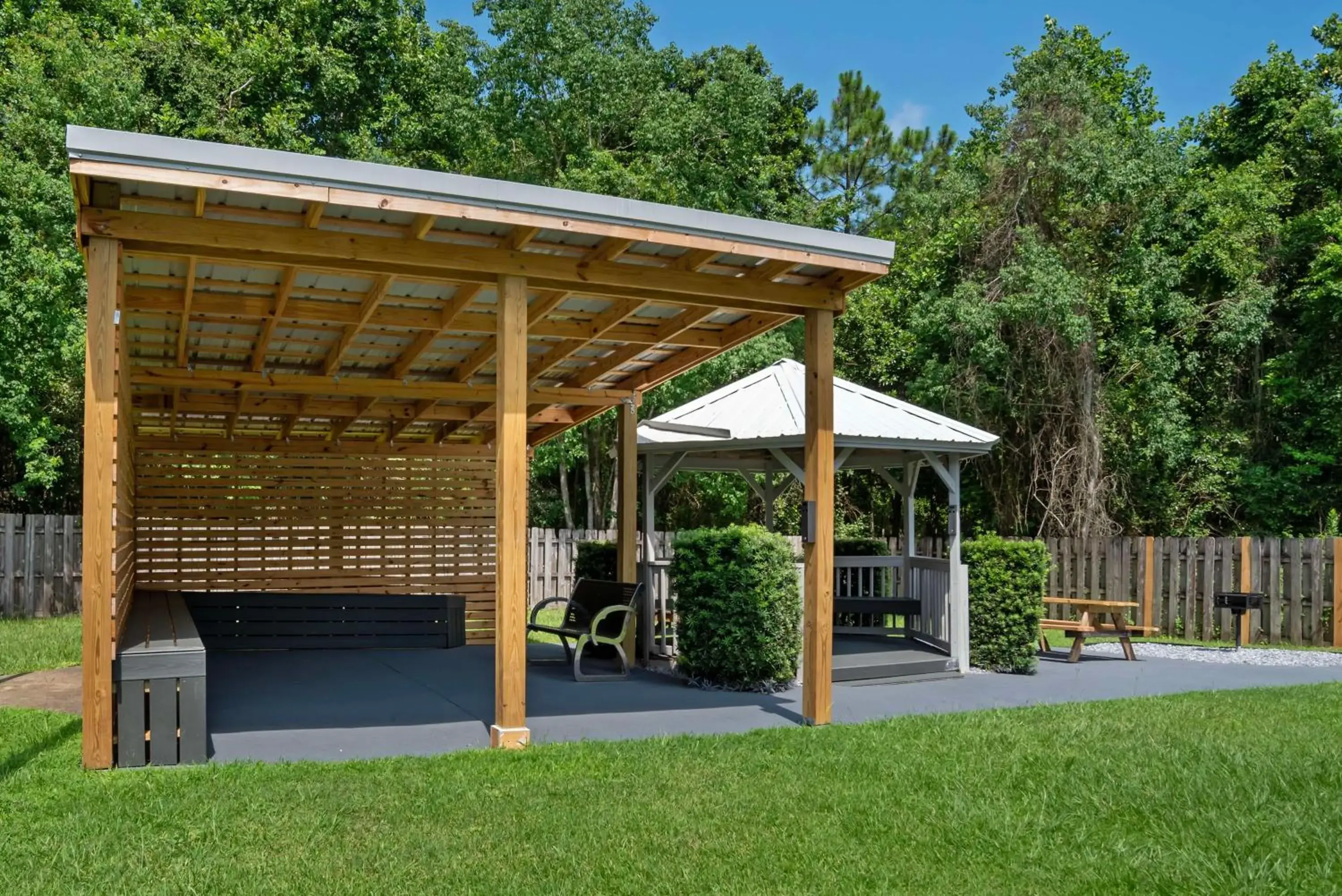 Property building in Best Western Plus Blue Angel Inn Property building in Best Western Plus Blue Angel Inn