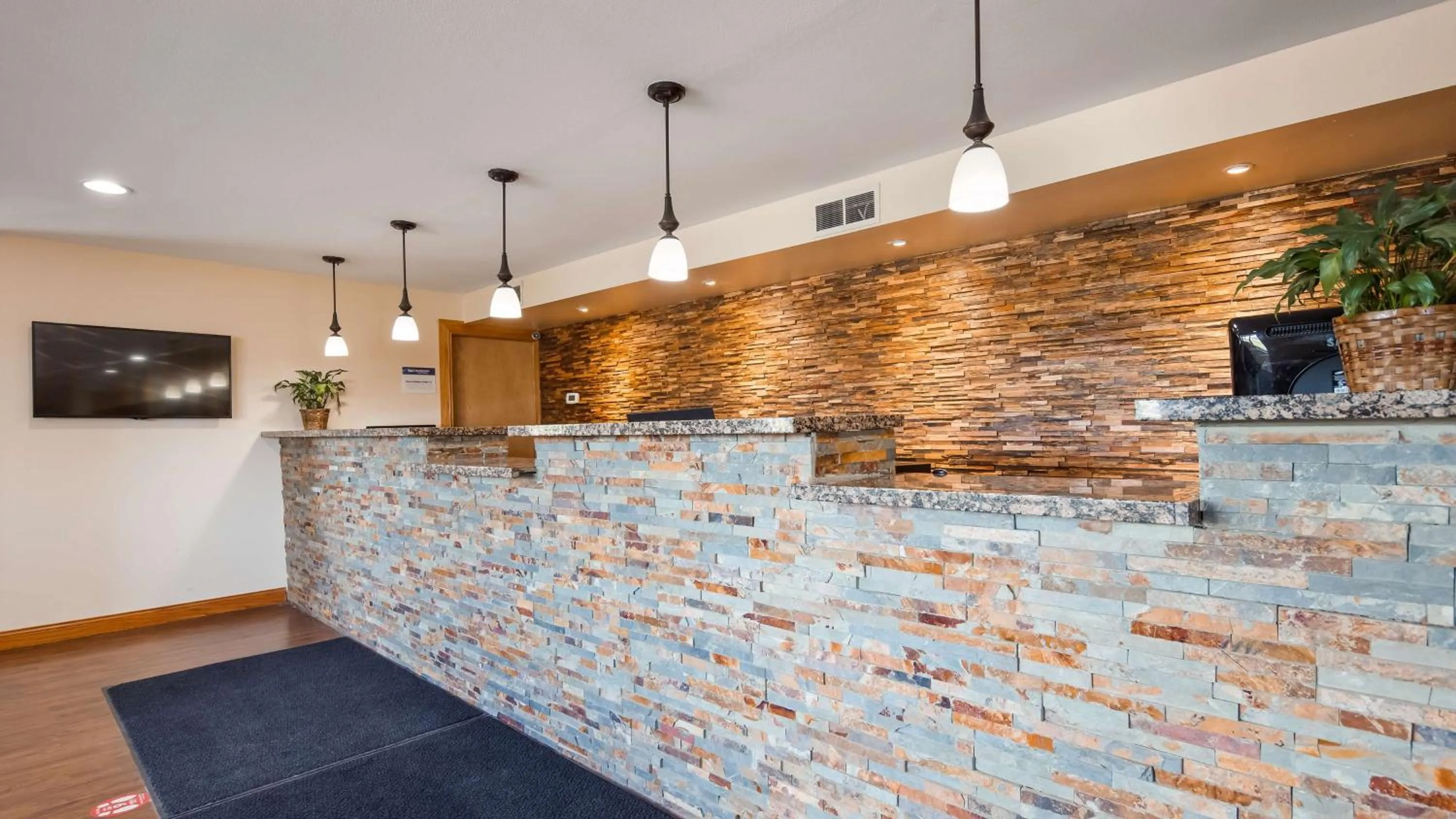 Lobby or reception in Sturgis Lodge and Suites