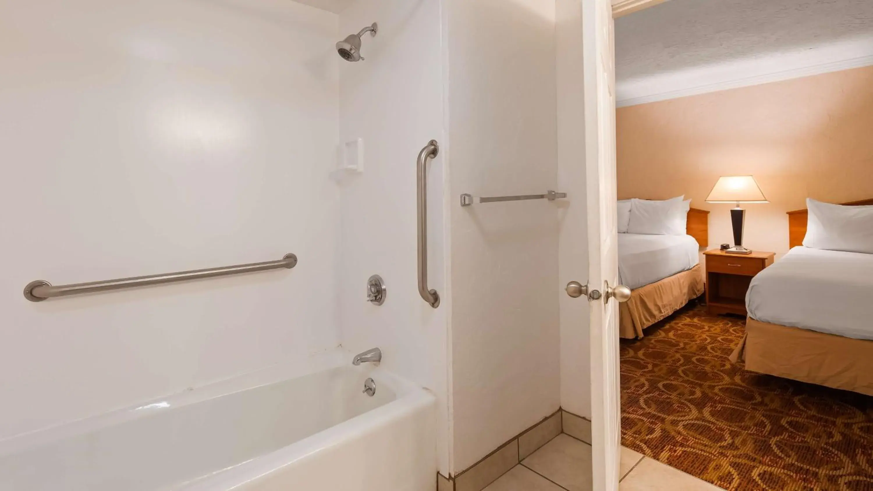 Suite with Two Double Beds - Disability Access/Bath Tub in Sturgis Lodge and Suites Suite with Two Double Beds - Disability Access/Bath Tub in Sturgis Lodge and Suites