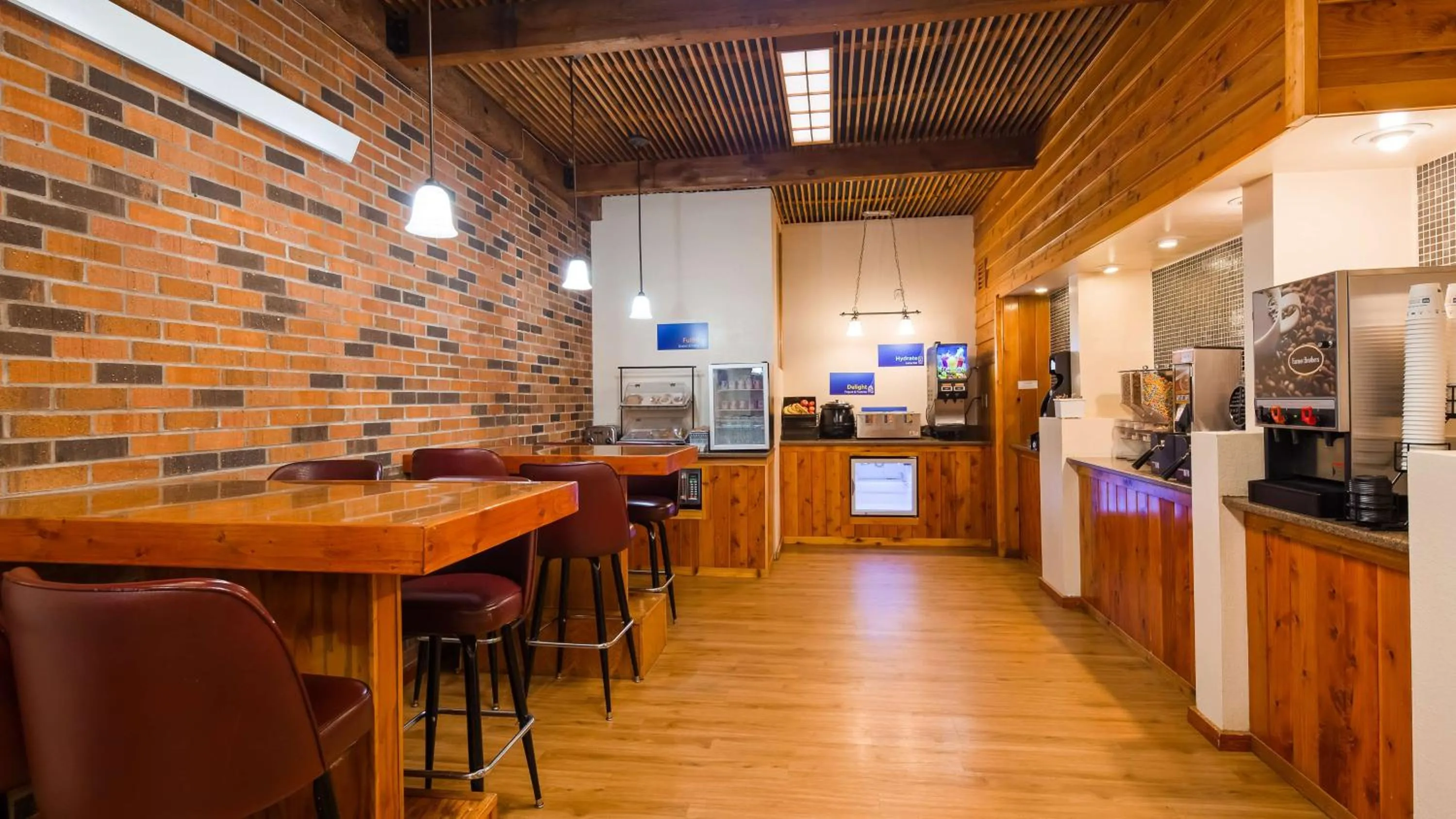 Restaurant/places to eat in Sturgis Lodge and Suites