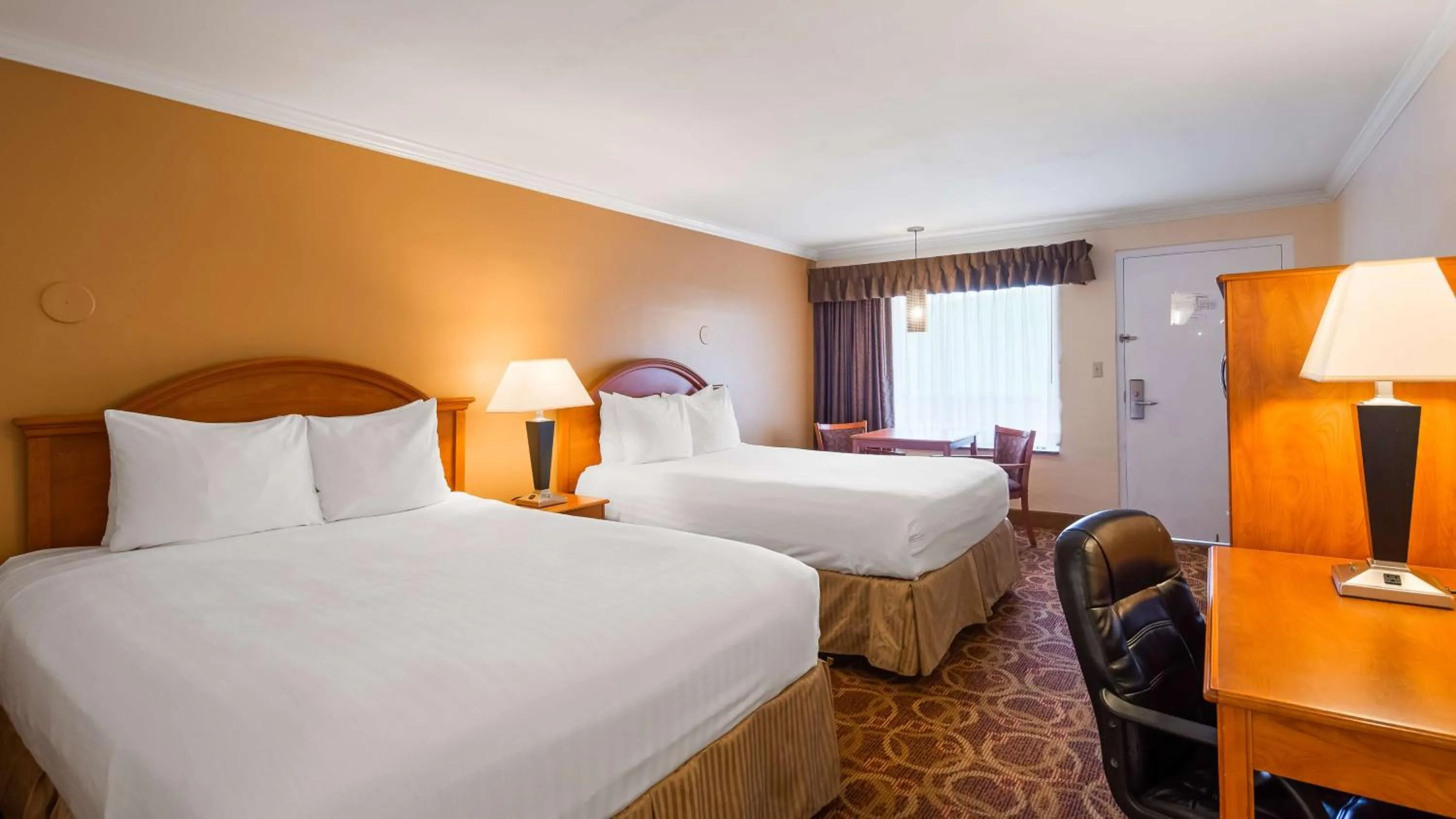 Photo of the whole room in Sturgis Lodge and Suites