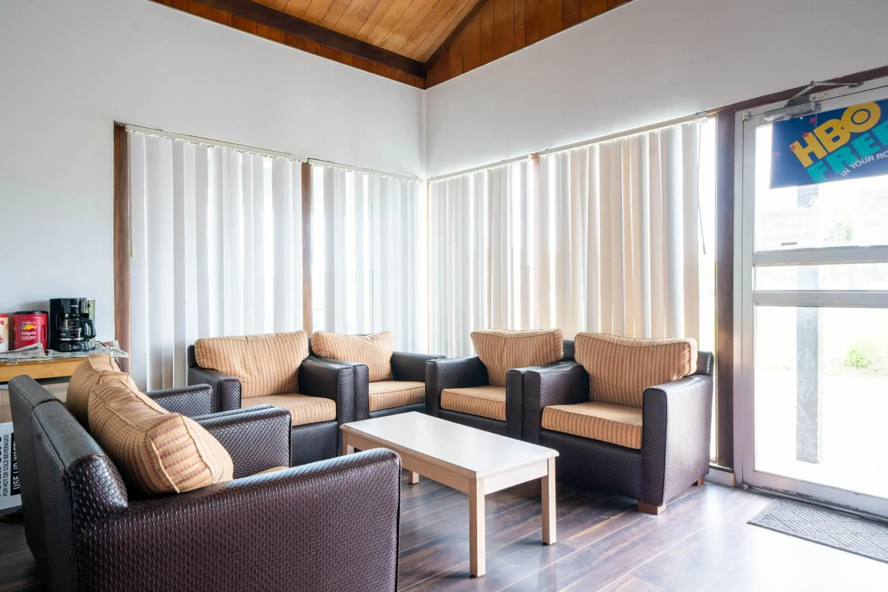 Lobby or reception in OYO Hotel Ocala, FL I-75 Lobby or reception in OYO Hotel Ocala, FL I-75