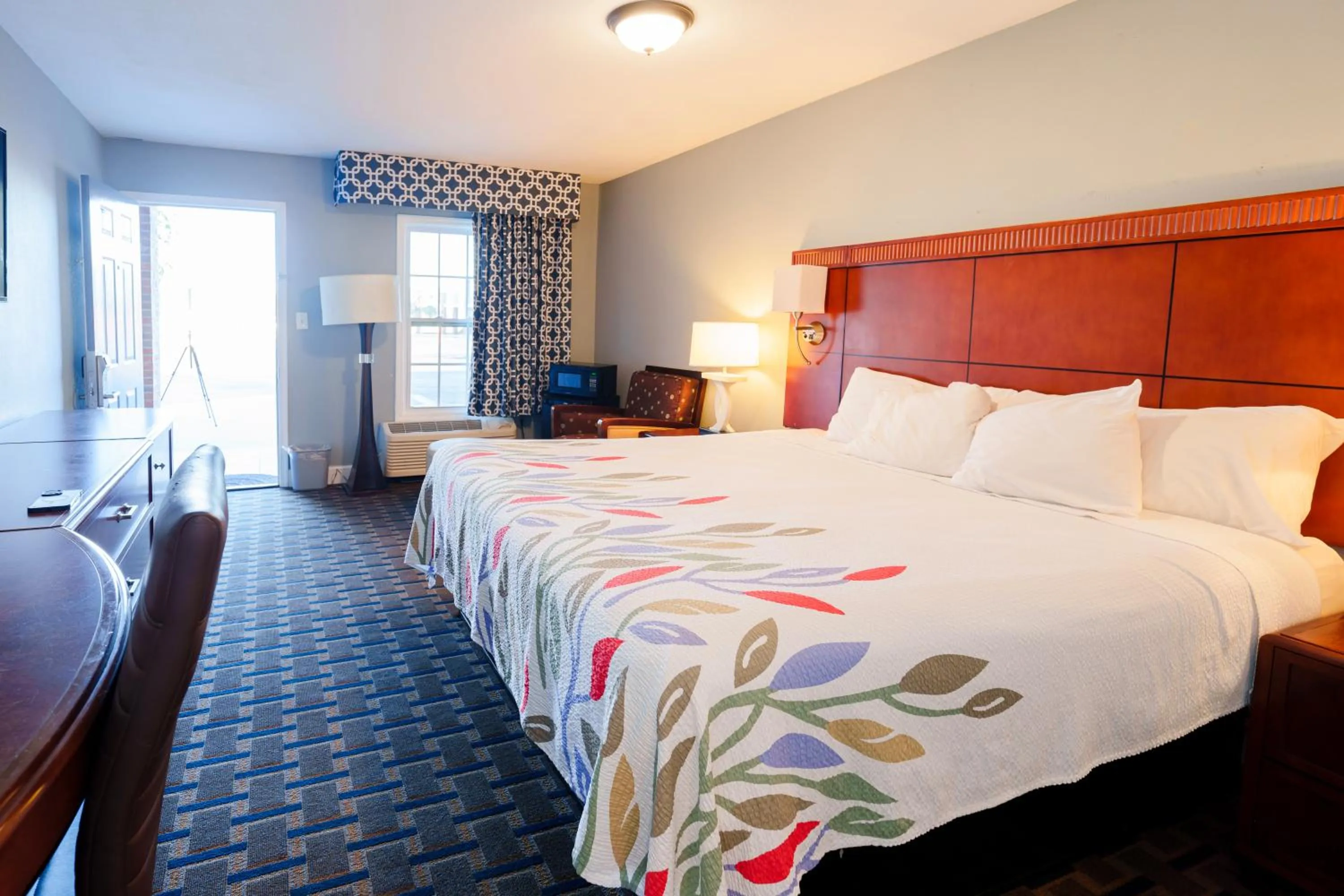 Bed in San Marco Inn East - Jacksonville