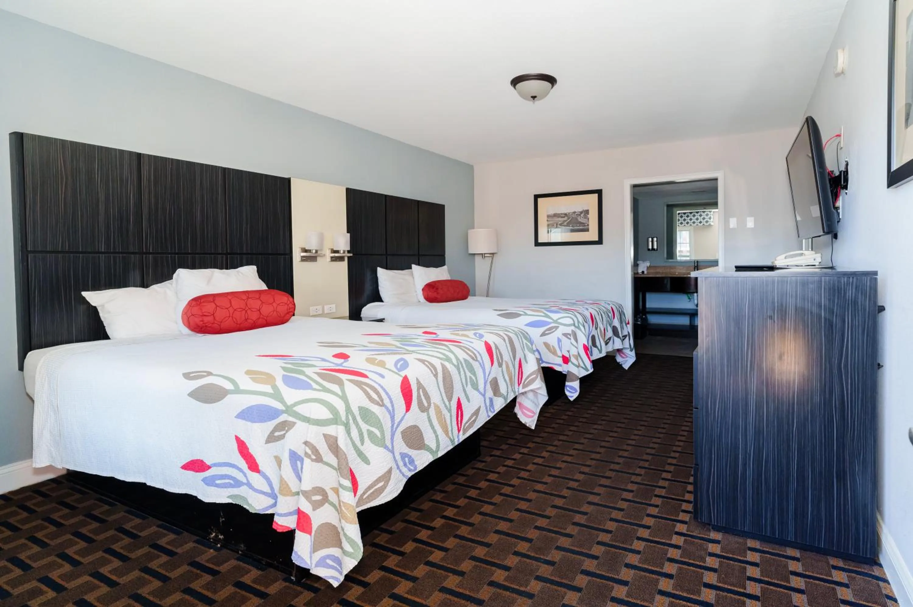 Bed in San Marco Inn East - Jacksonville