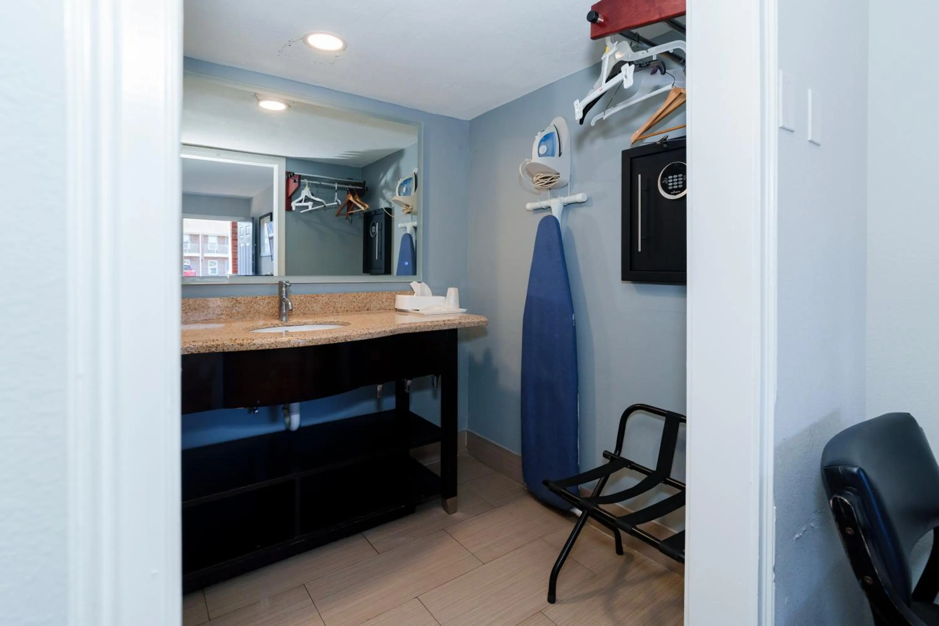 hair dresser in San Marco Inn East - Jacksonville