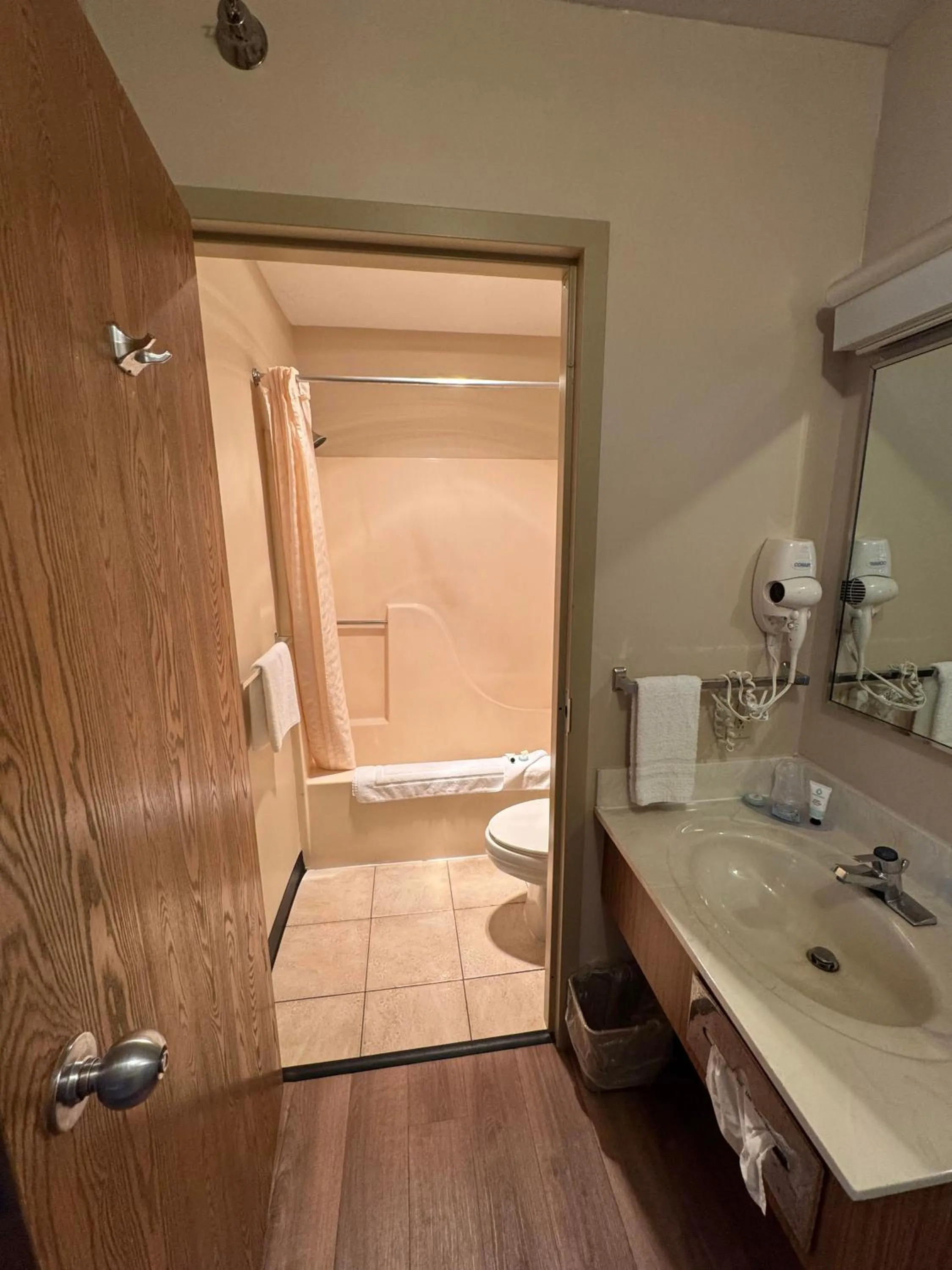 Bathroom in The Woodridge Inn