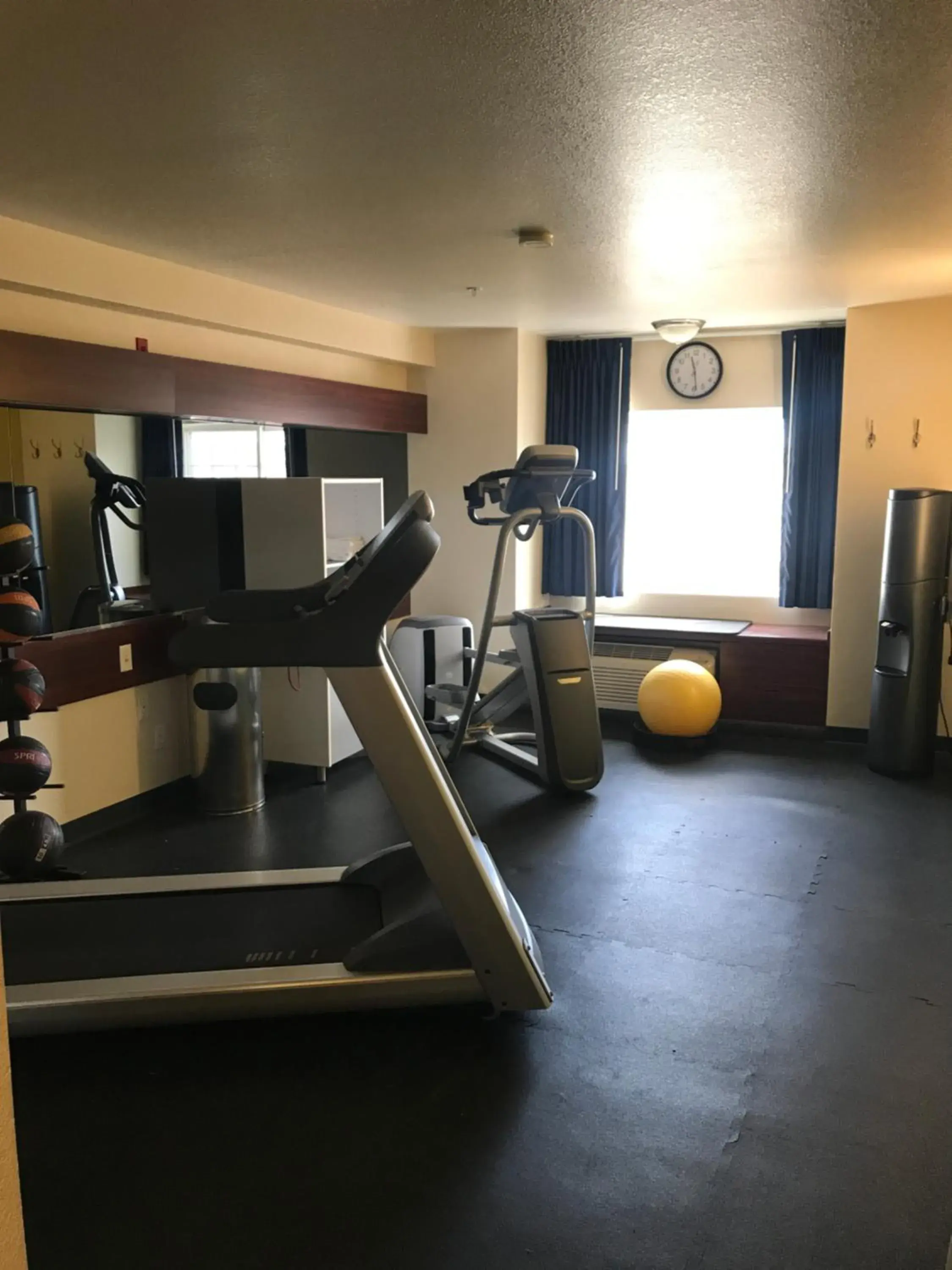 Fitness centre/facilities in Days Inn & Suites by Wyndham Greeley Fitness centre/facilities in Days Inn & Suites by Wyndham Greeley