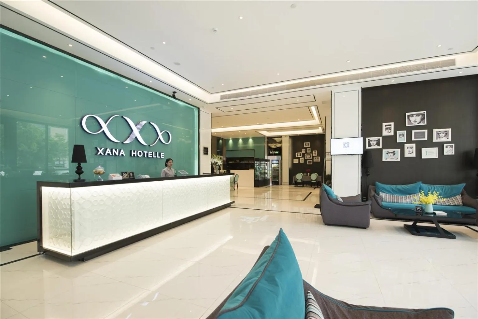Lobby or reception in Xana Hotelle Shenzhen Airport Terminal