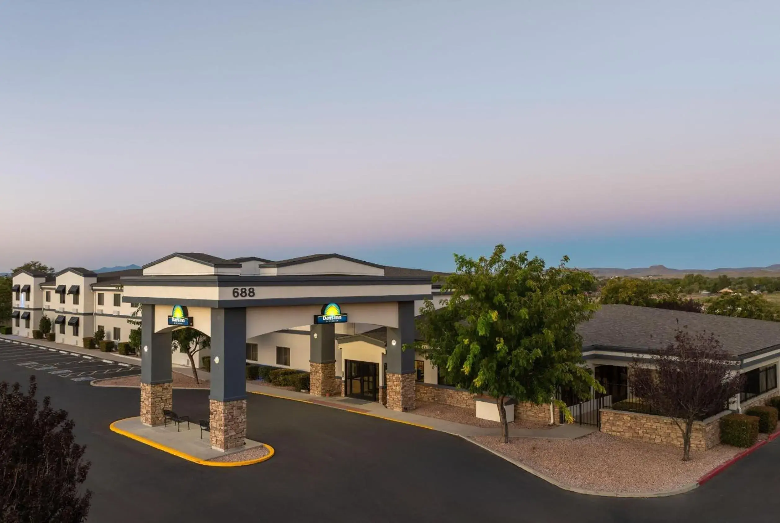 Property building in Days Inn by Wyndham Chino Valley Property building in Days Inn by Wyndham Chino Valley