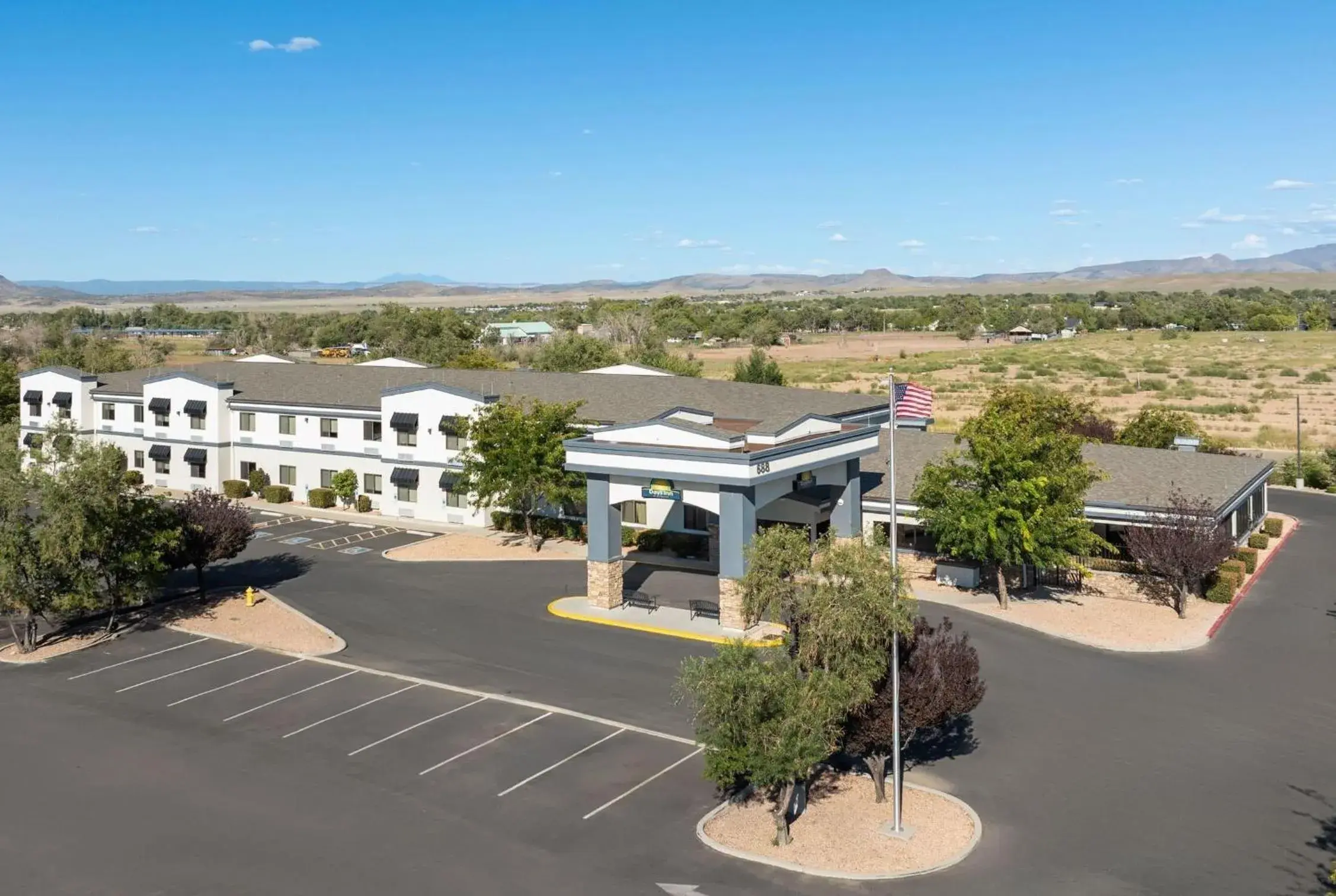 Property building in Days Inn by Wyndham Chino Valley Property building in Days Inn by Wyndham Chino Valley