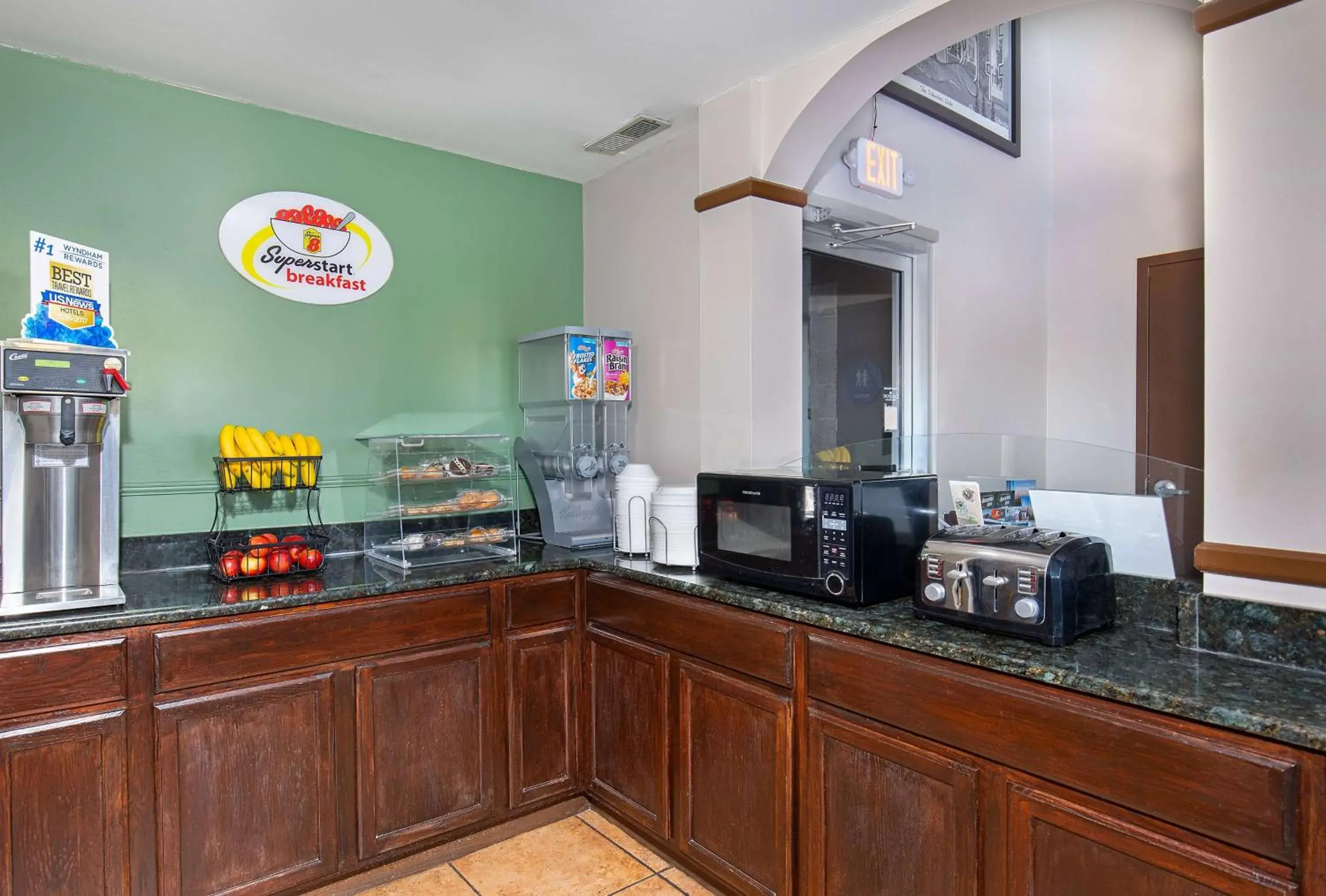 Restaurant/places to eat in Super 8 by Wyndham Kingsport Restaurant/places to eat in Super 8 by Wyndham Kingsport