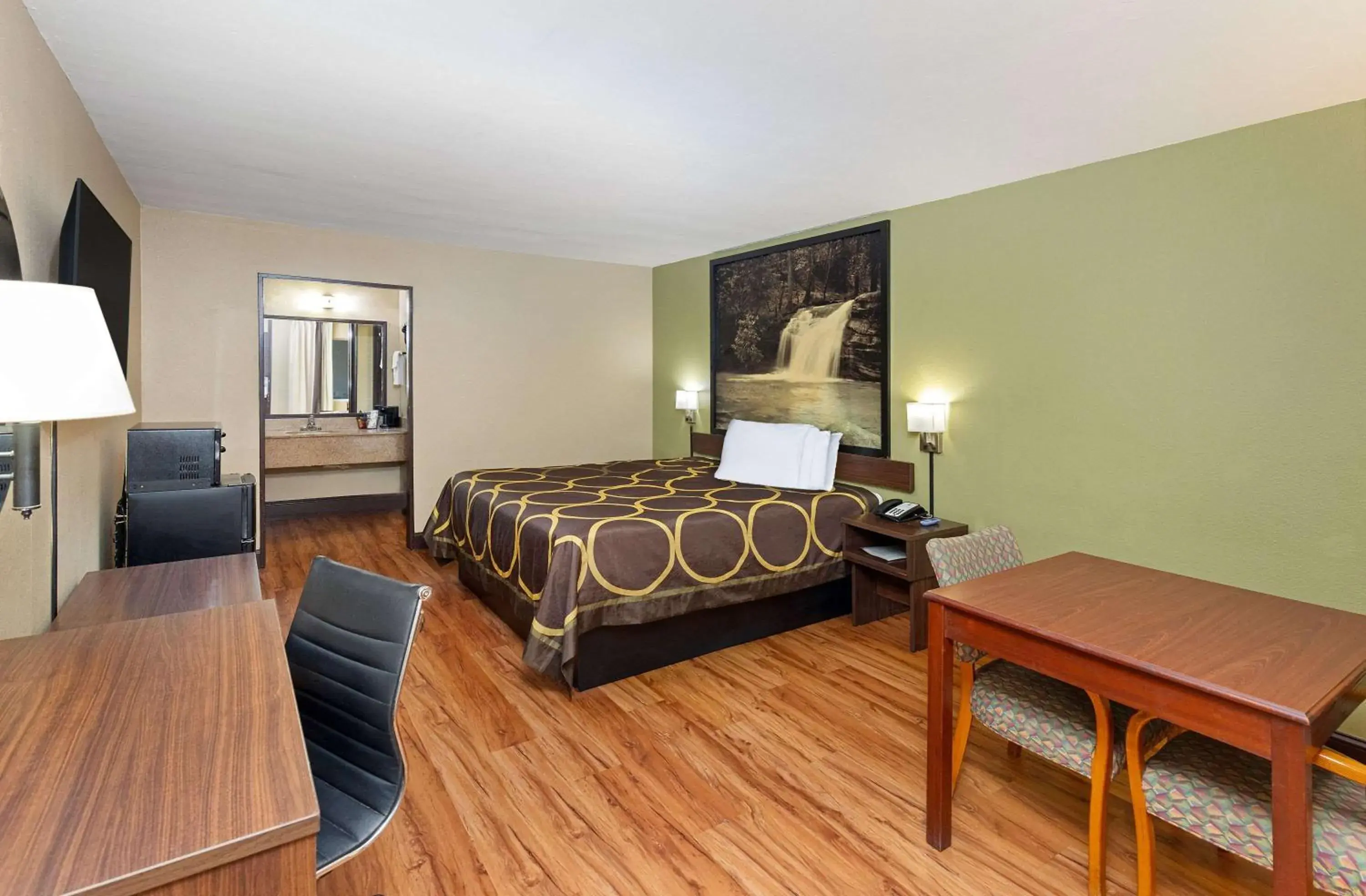 Bedroom, Bed in Super 8 by Wyndham Kingsport Bedroom, Bed in Super 8 by Wyndham Kingsport