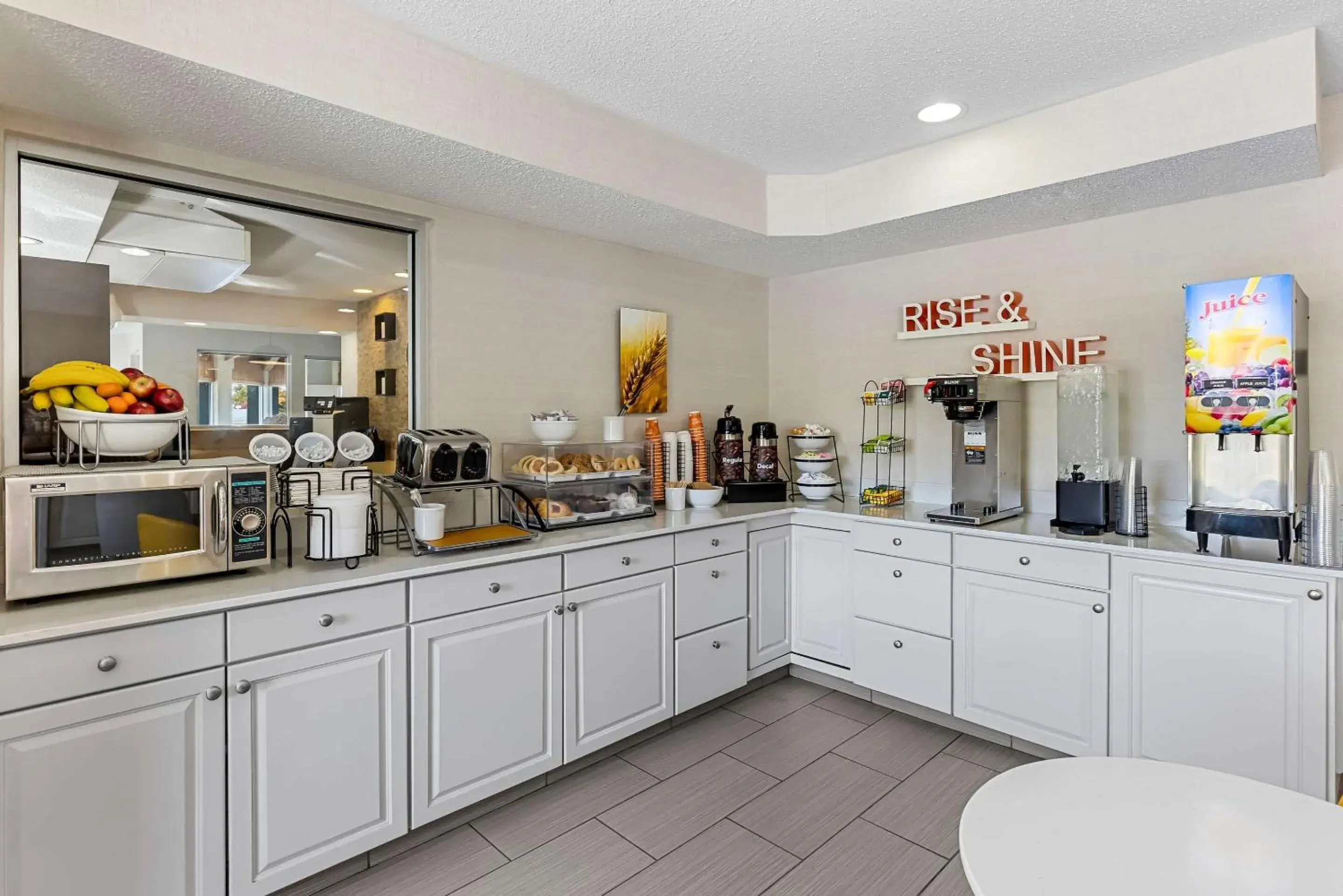 Breakfast in Comfort Inn Breakfast in Comfort Inn