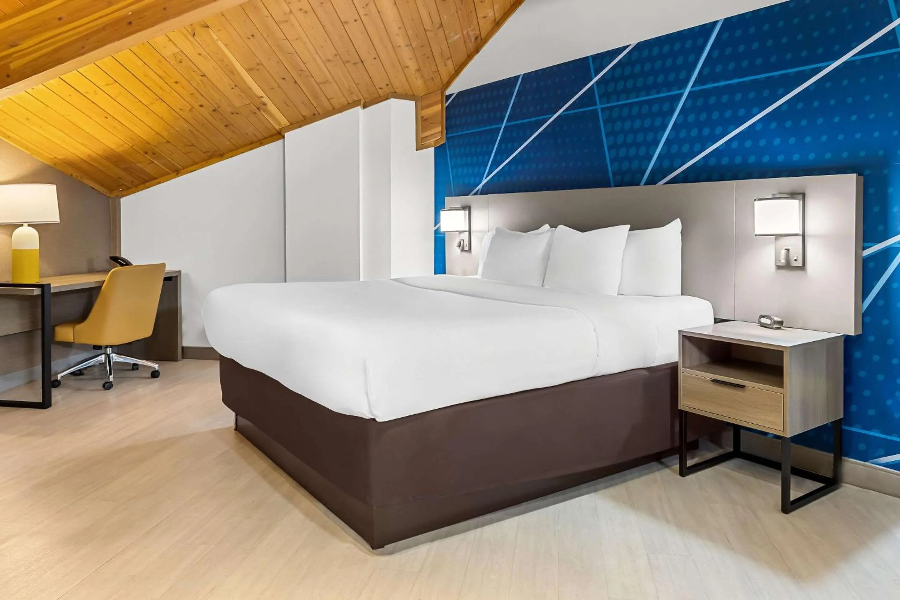 Bedroom, Bed in Comfort Inn