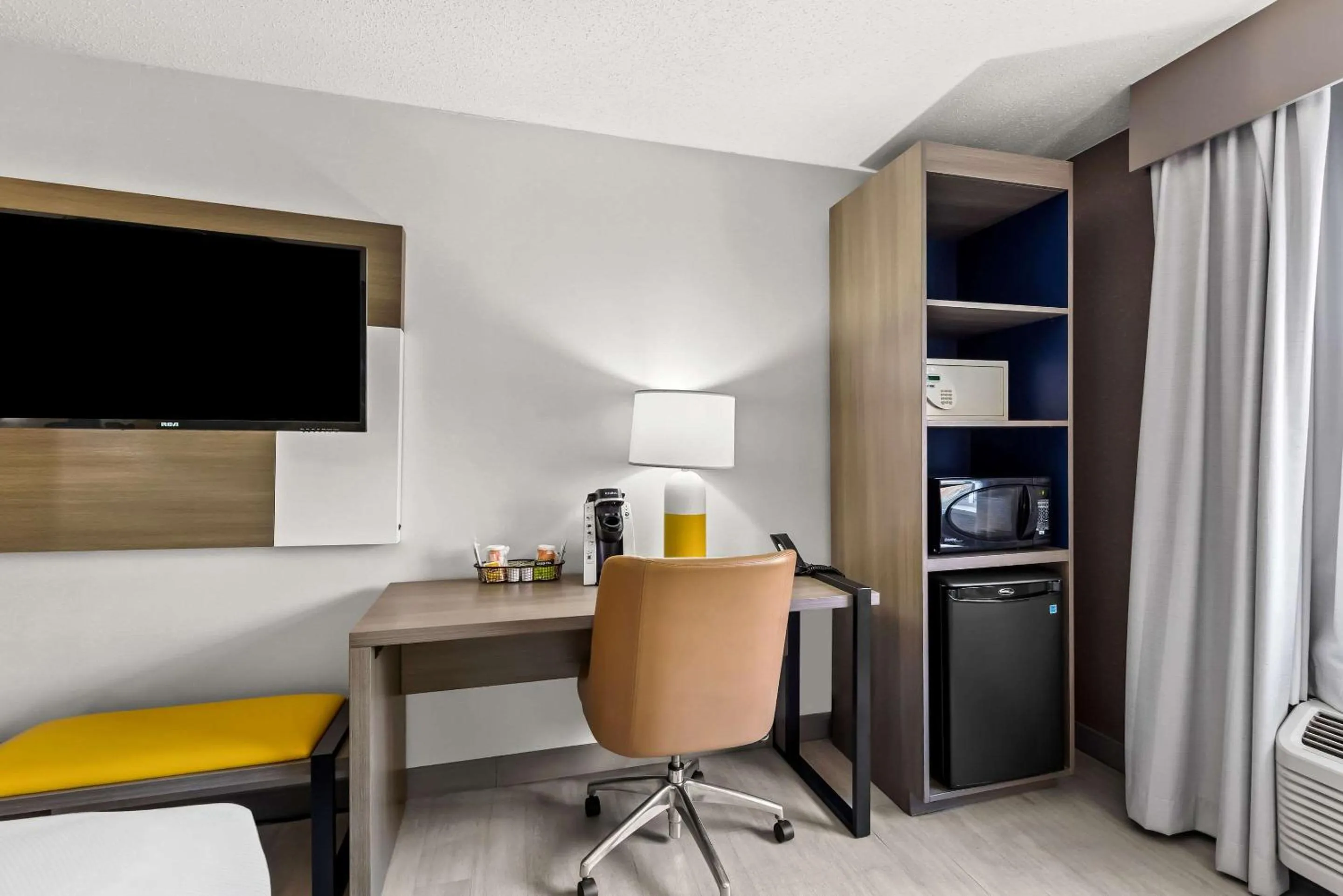 Bedroom in Comfort Inn