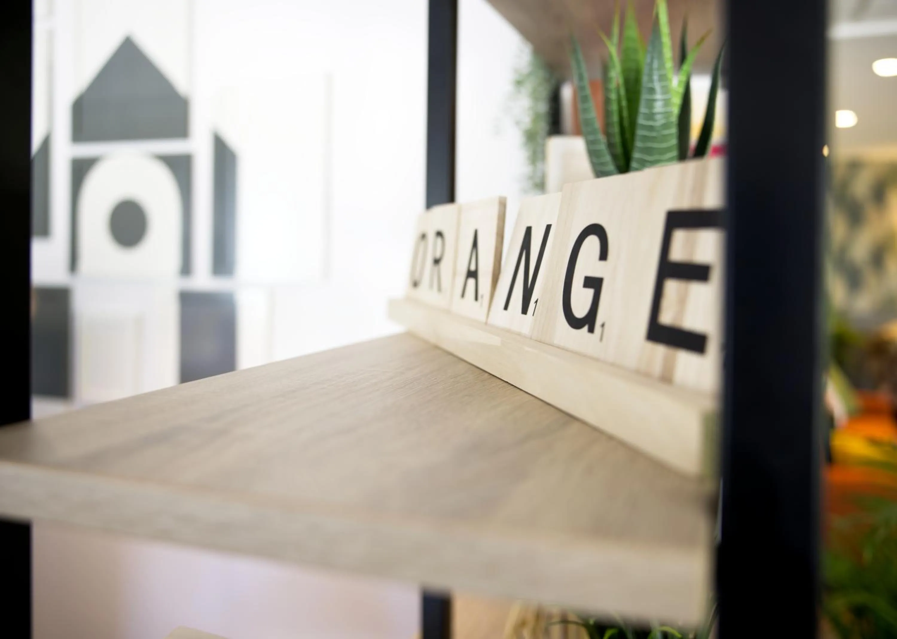 Lobby or reception in Campanile Orange Centre sortie 21 sur A7 A9