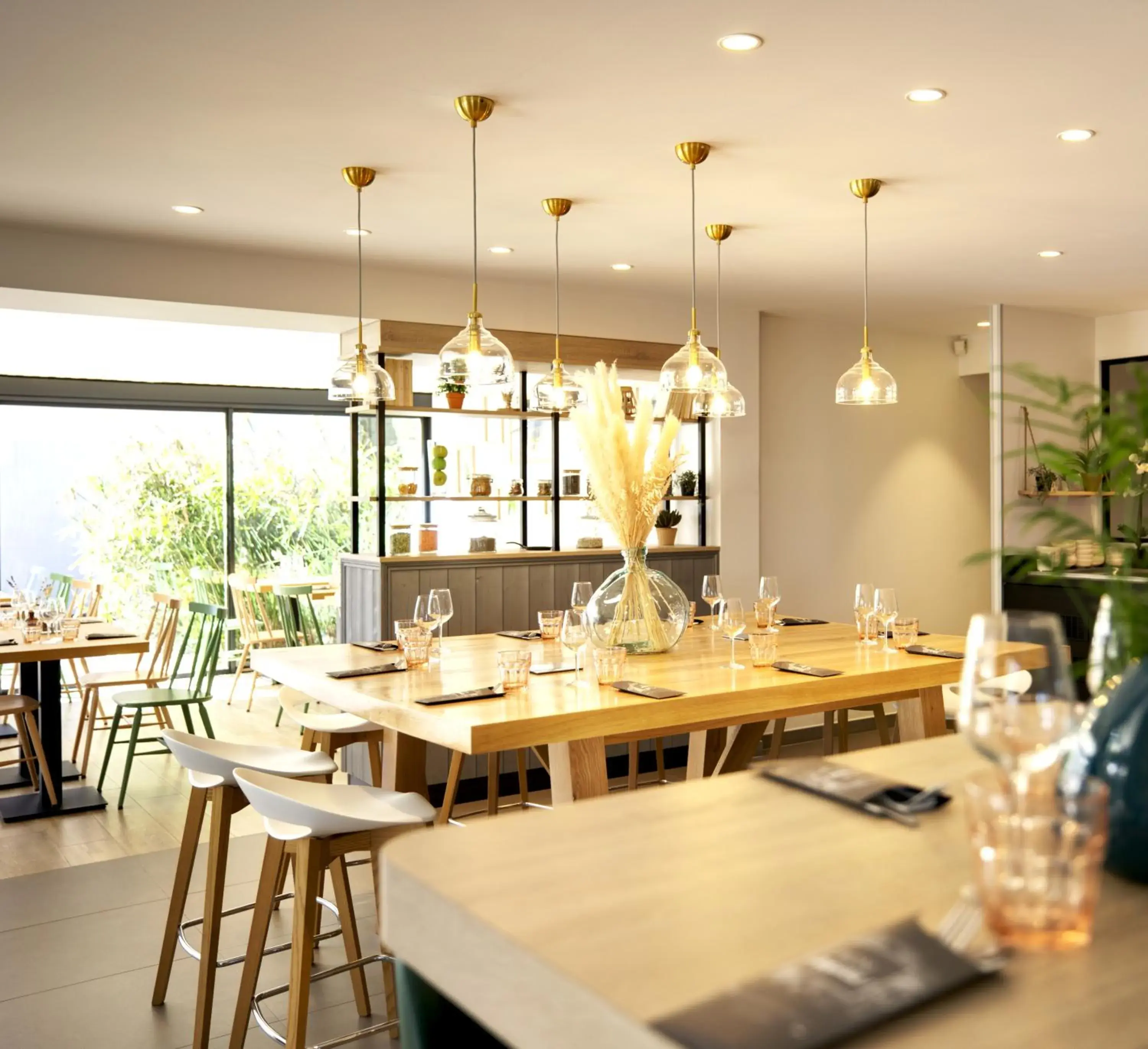 Restaurant/places to eat in Campanile Orange Centre sortie 21 sur A7 A9 Restaurant/places to eat in Campanile Orange Centre sortie 21 sur A7 A9