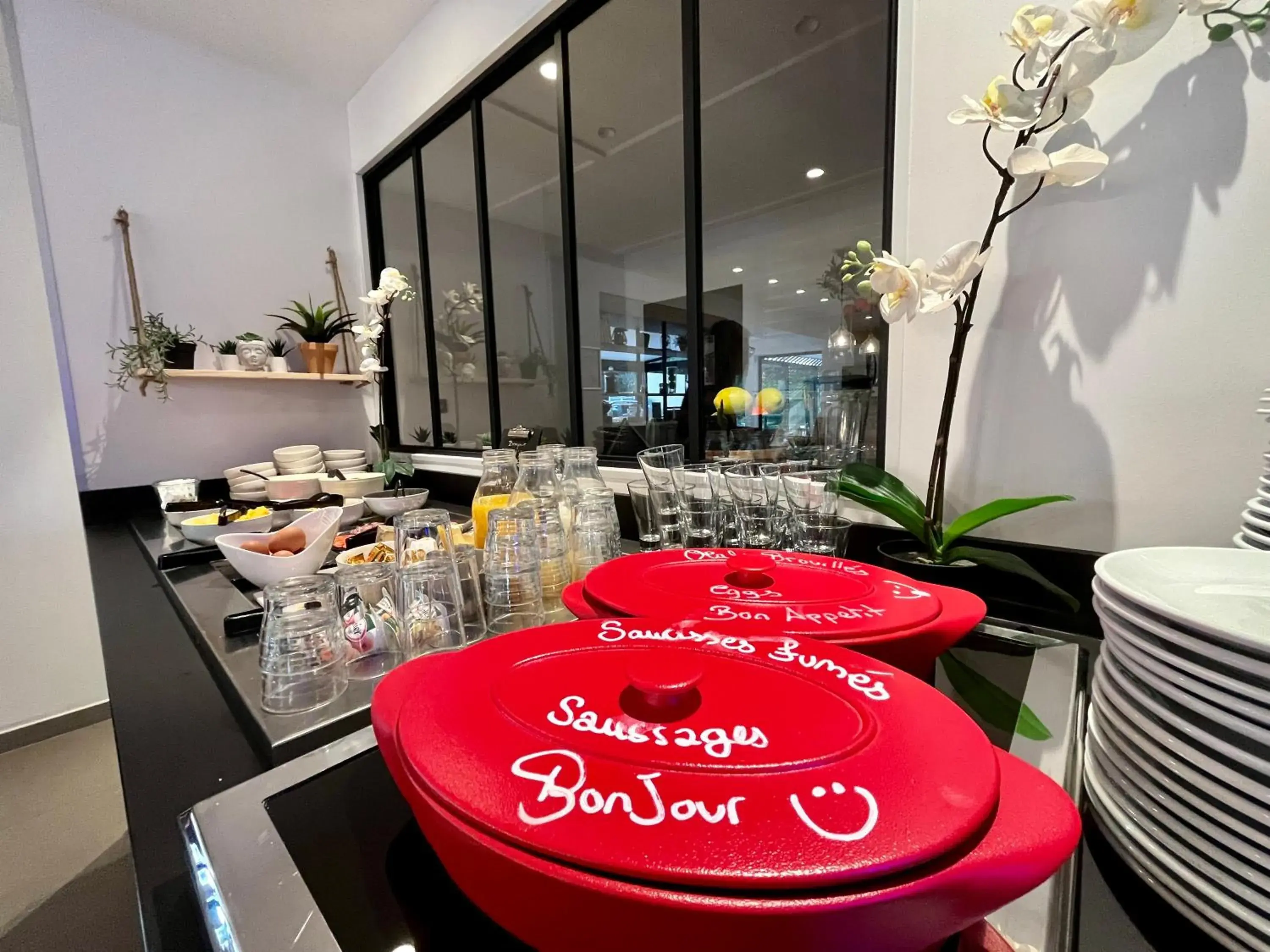 Food and drinks in Campanile Orange Centre sortie 21 sur A7 A9 Food and drinks in Campanile Orange Centre sortie 21 sur A7 A9