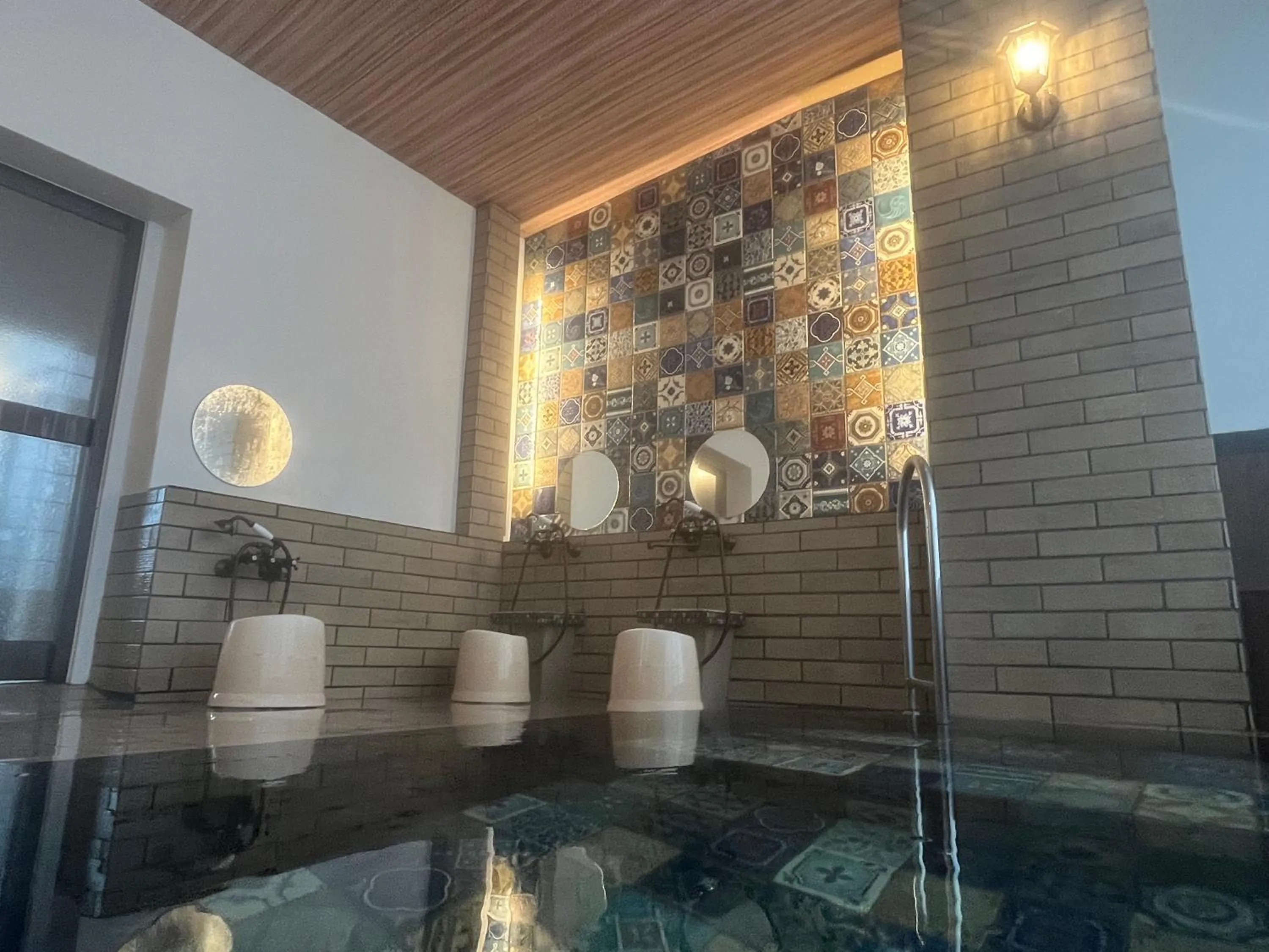 Historical Ryokan SENYUKAN