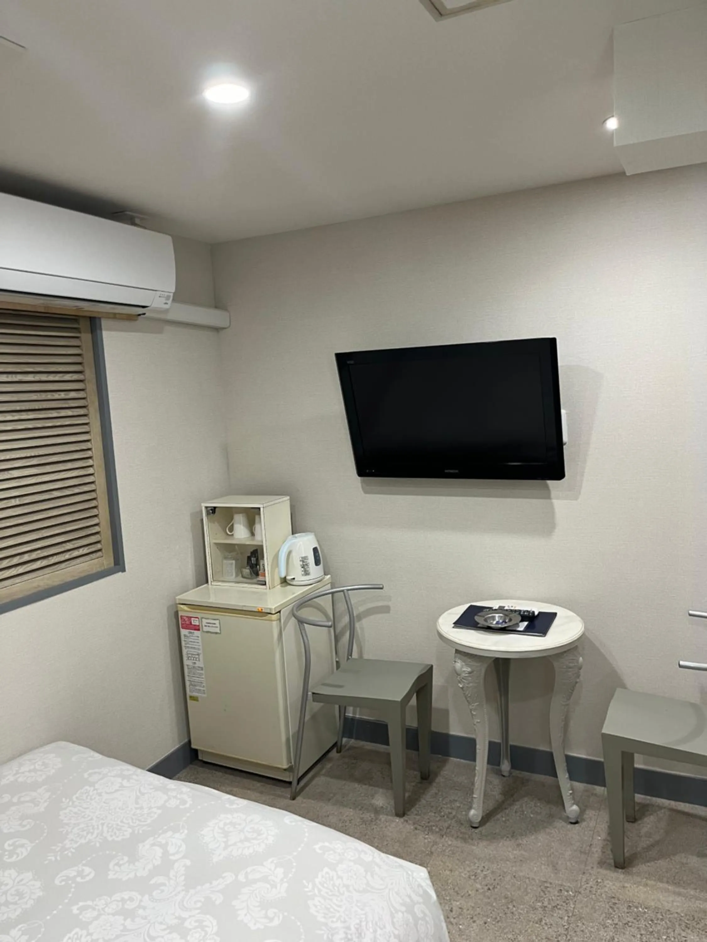 Bed in City Hotel Southern Cross