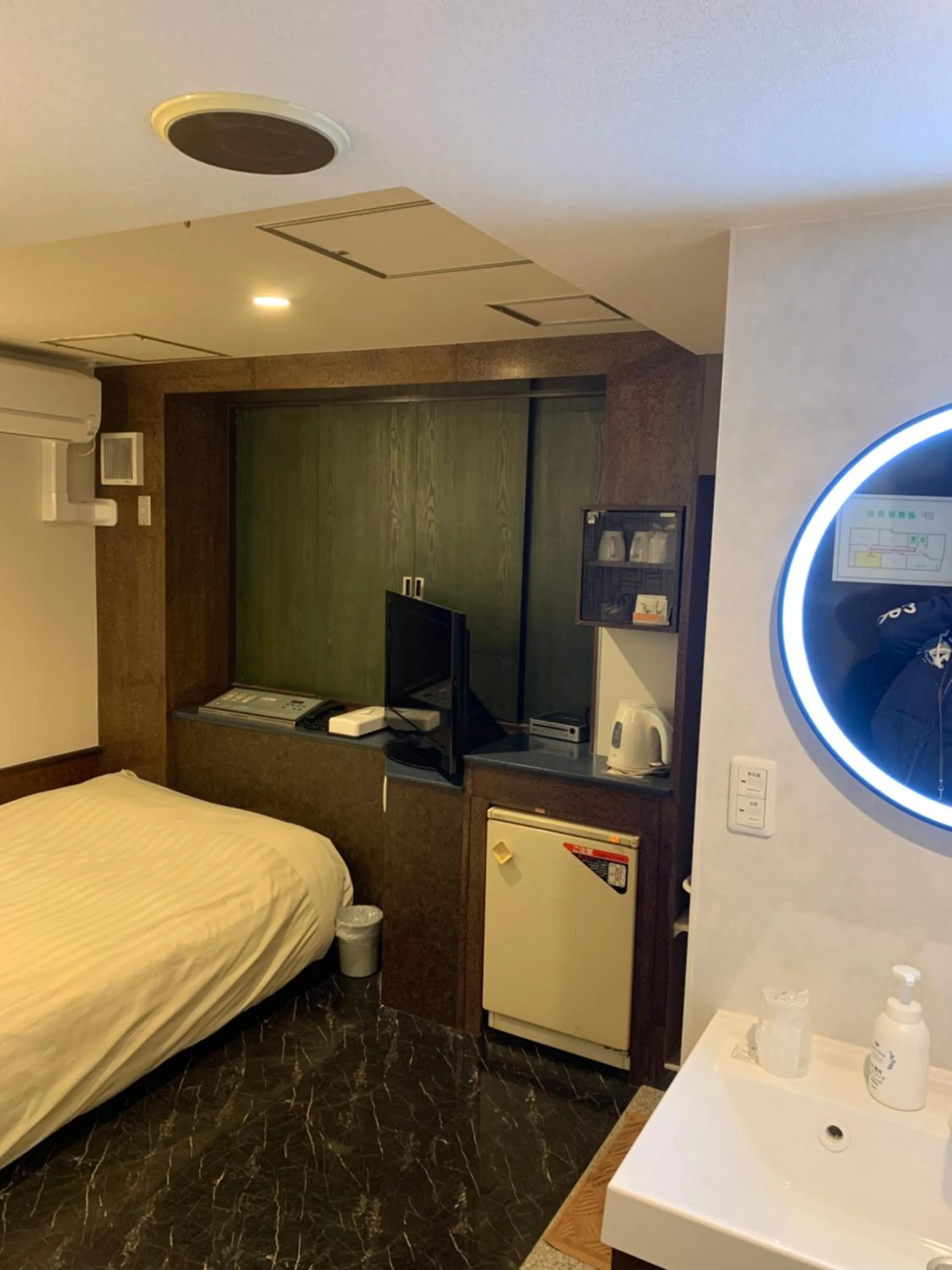 Bed in City Hotel Southern Cross