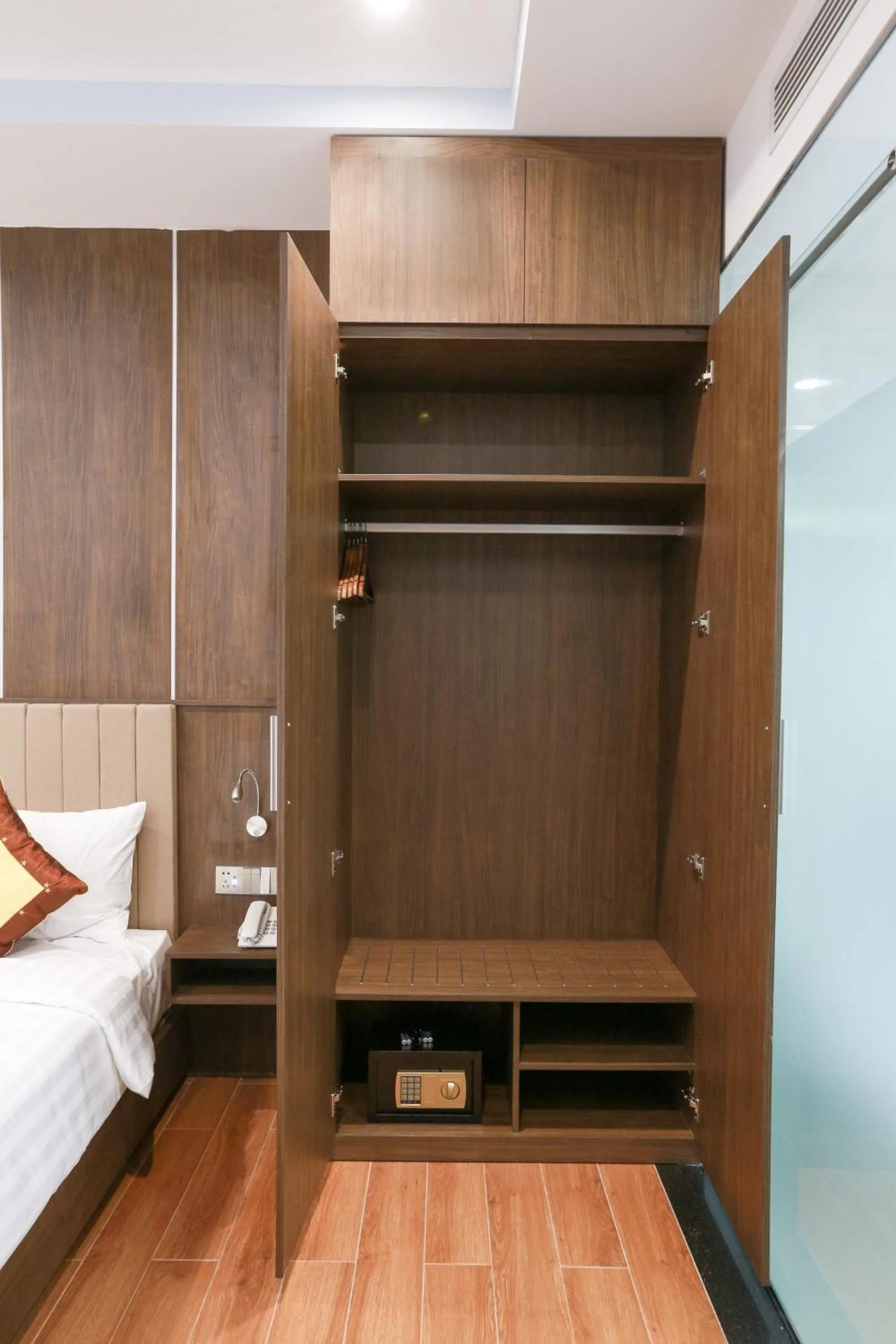 Other, Bed in Prague Saigon Airport Hotel