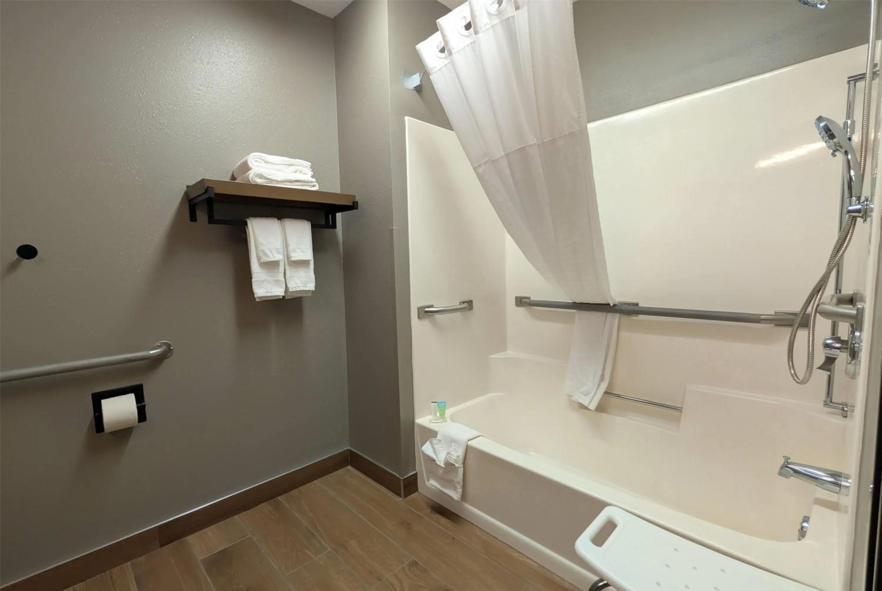 Bathroom in Super 8 by Wyndham Perham