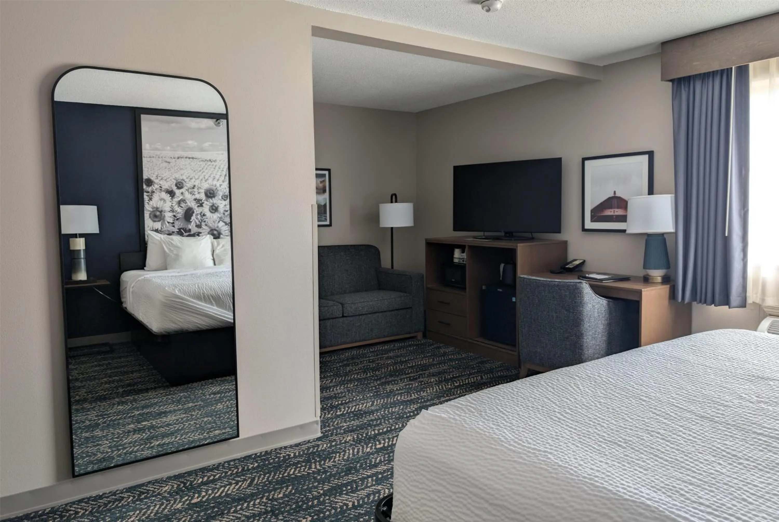 Photo of the whole room, Bed in Super 8 by Wyndham Perham