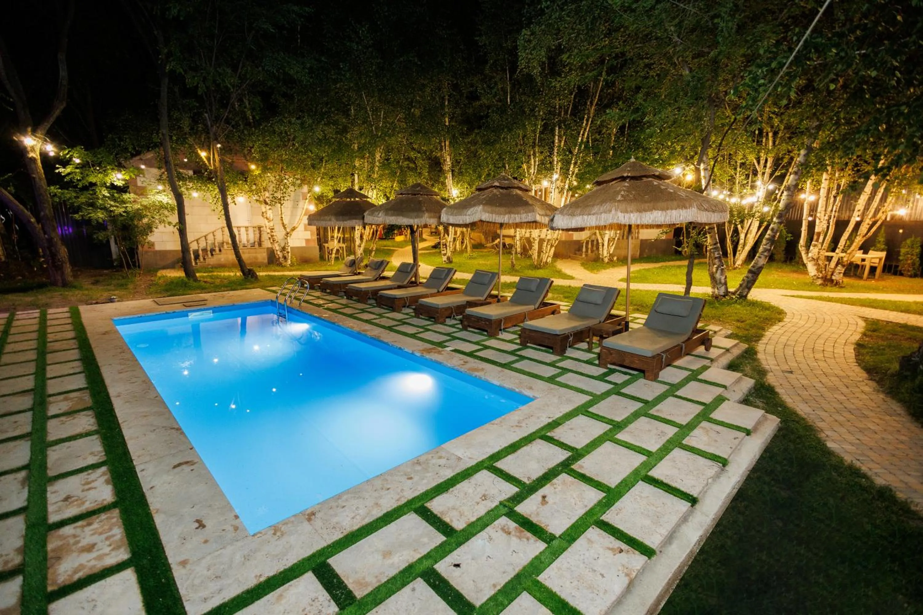 Swimming pool in Garden Inn Resort Sevan