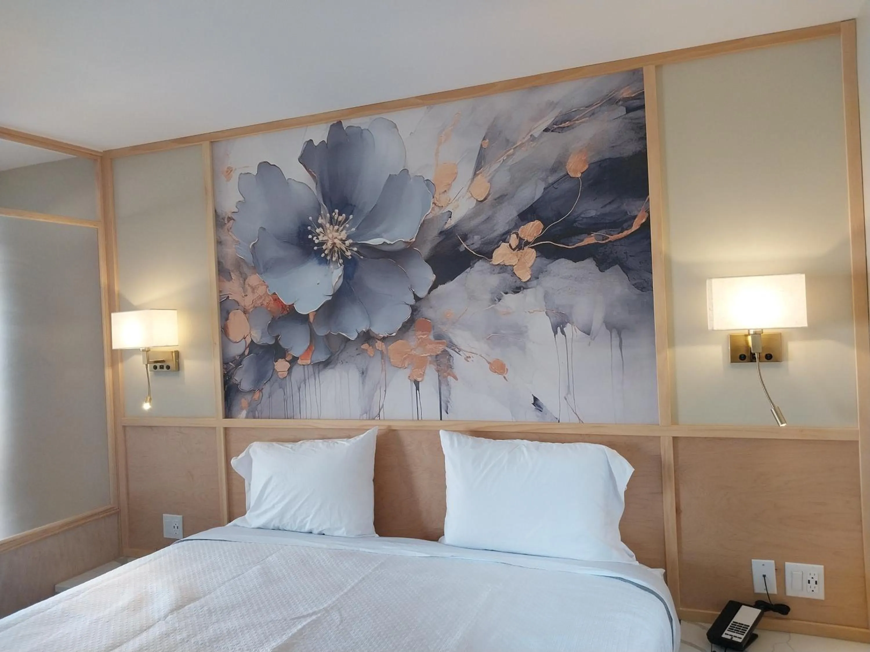 Bed in Greenview Inn Riverhead