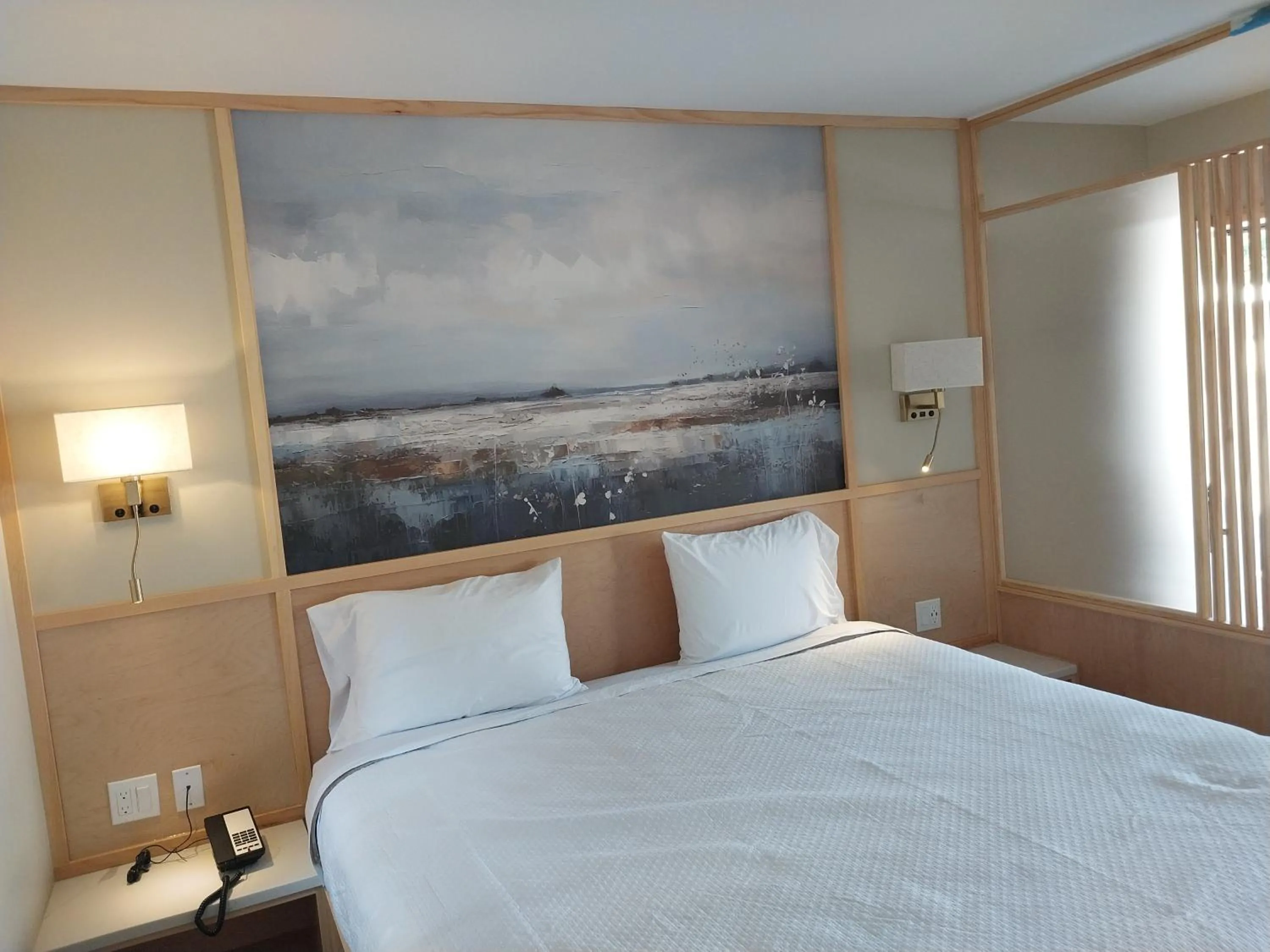 Bed in Greenview Inn Riverhead