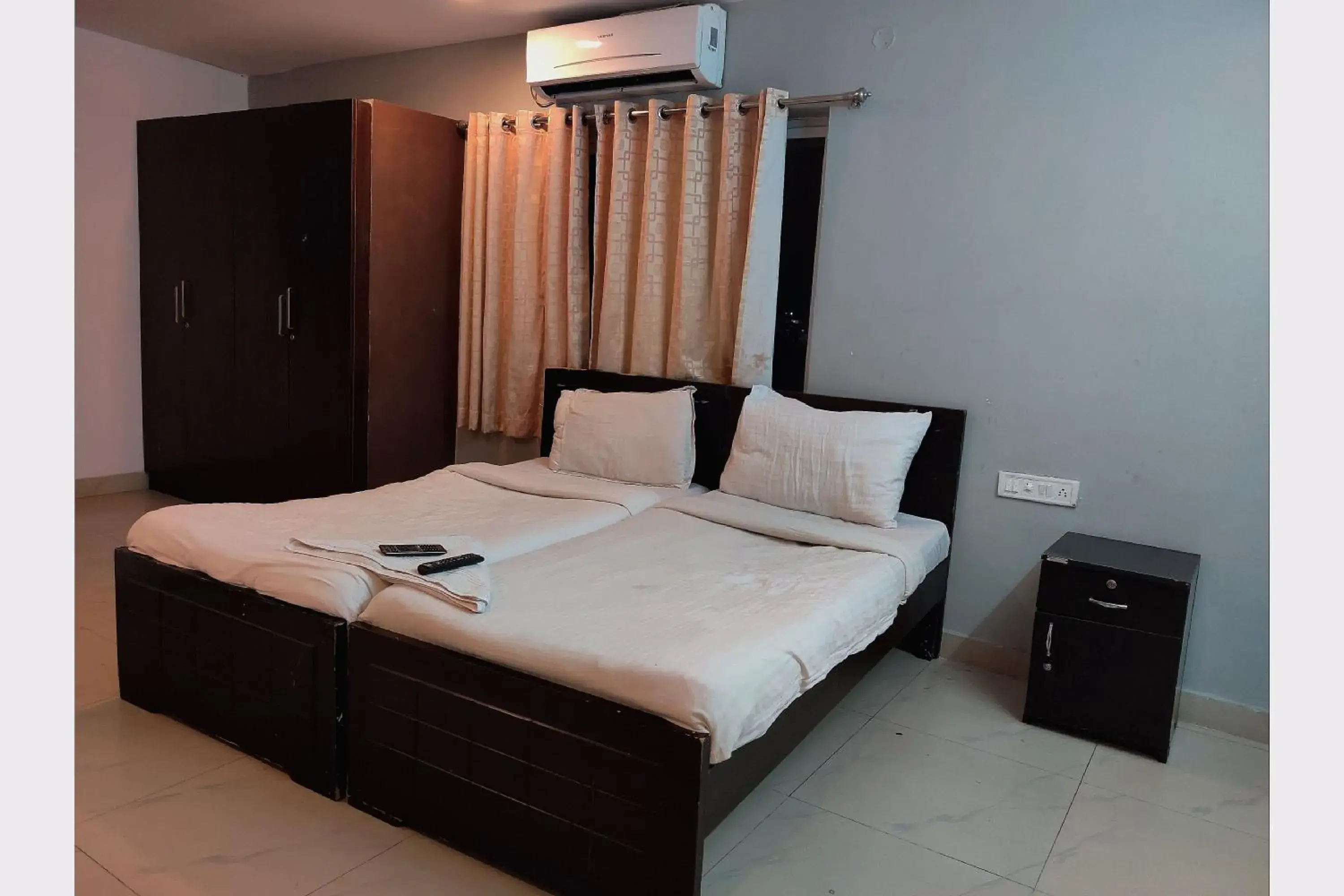 Bedroom, Bed in Collection O Jubilee Banjara Suites Bedroom, Bed in Collection O Jubilee Banjara Suites