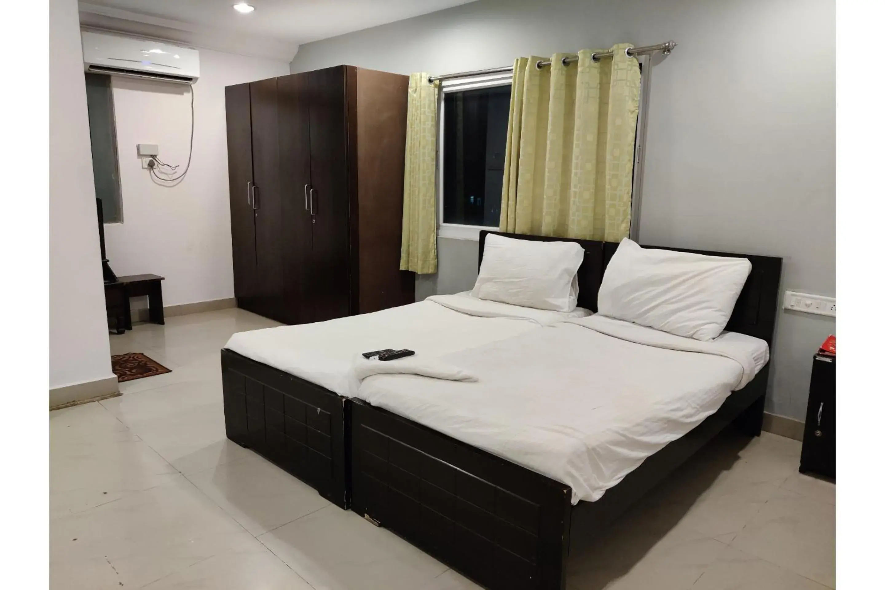 Bedroom, Bed in Collection O Jubilee Banjara Suites Bedroom, Bed in Collection O Jubilee Banjara Suites