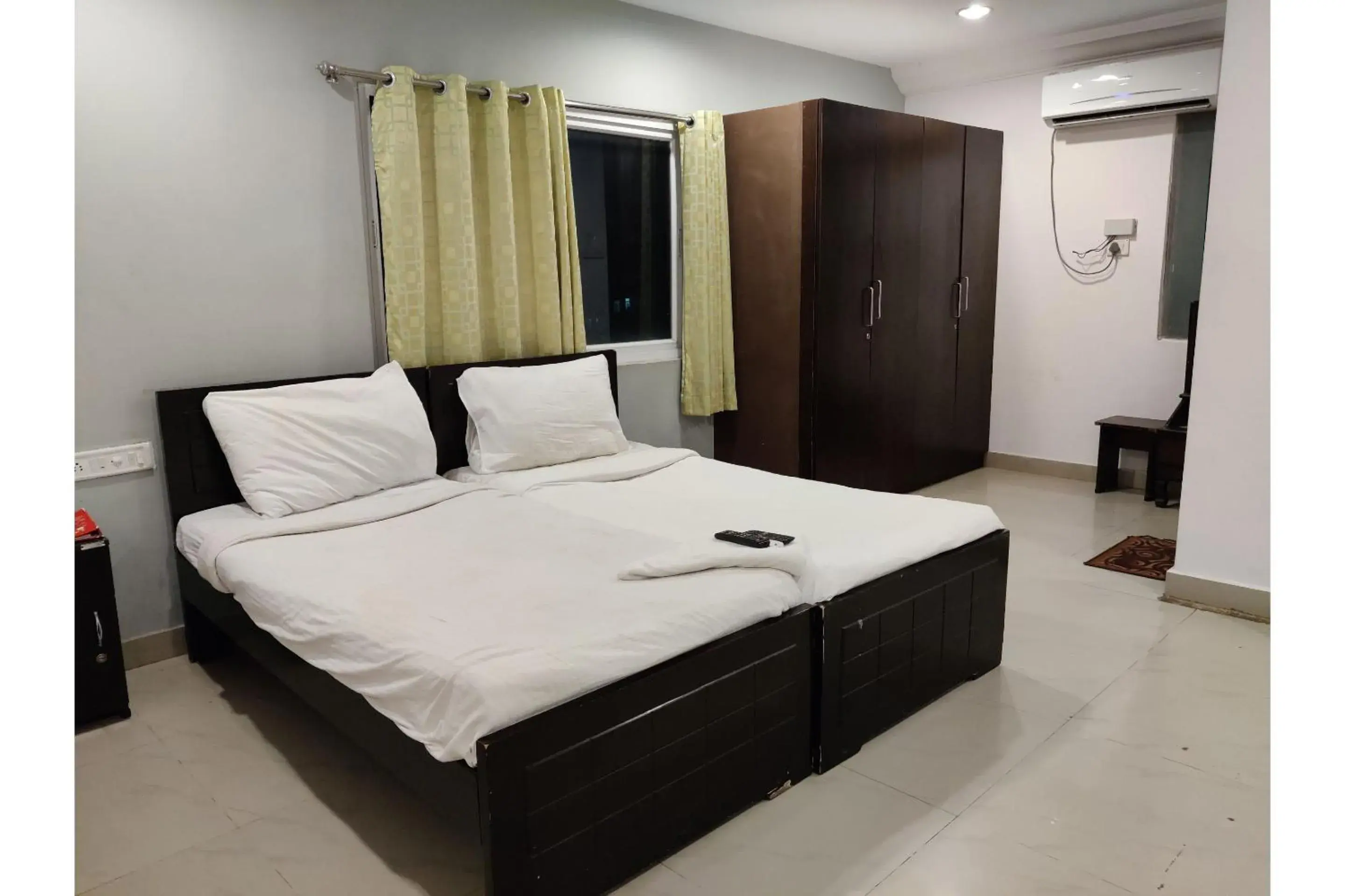 Bedroom, Bed in Collection O Jubilee Banjara Suites Bedroom, Bed in Collection O Jubilee Banjara Suites