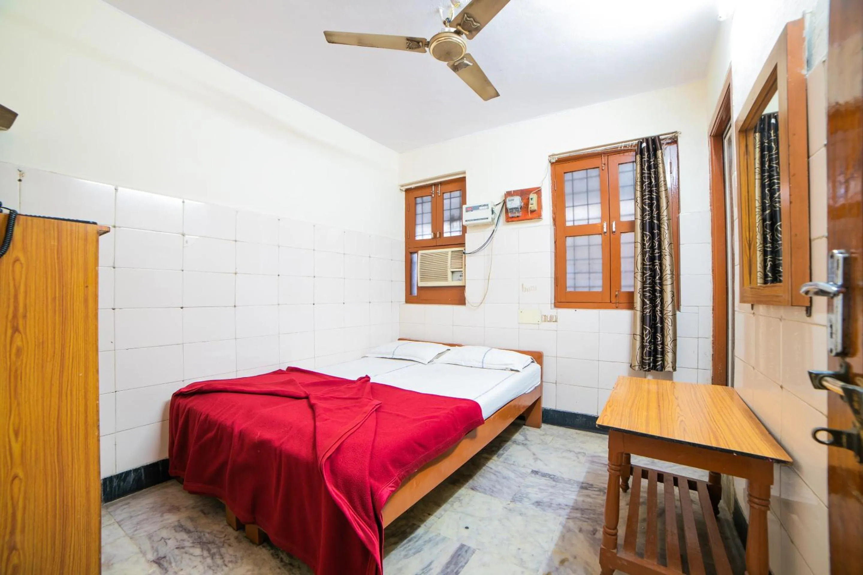 Bedroom, Bed in Hotel O Sree Radha Lodge Near Snow World