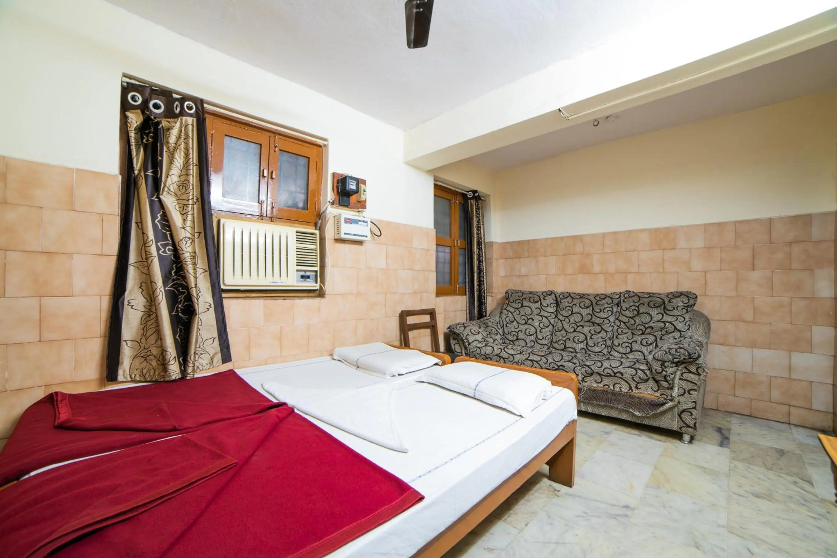 Bedroom, Bed in Hotel O Sree Radha Lodge Near Snow World