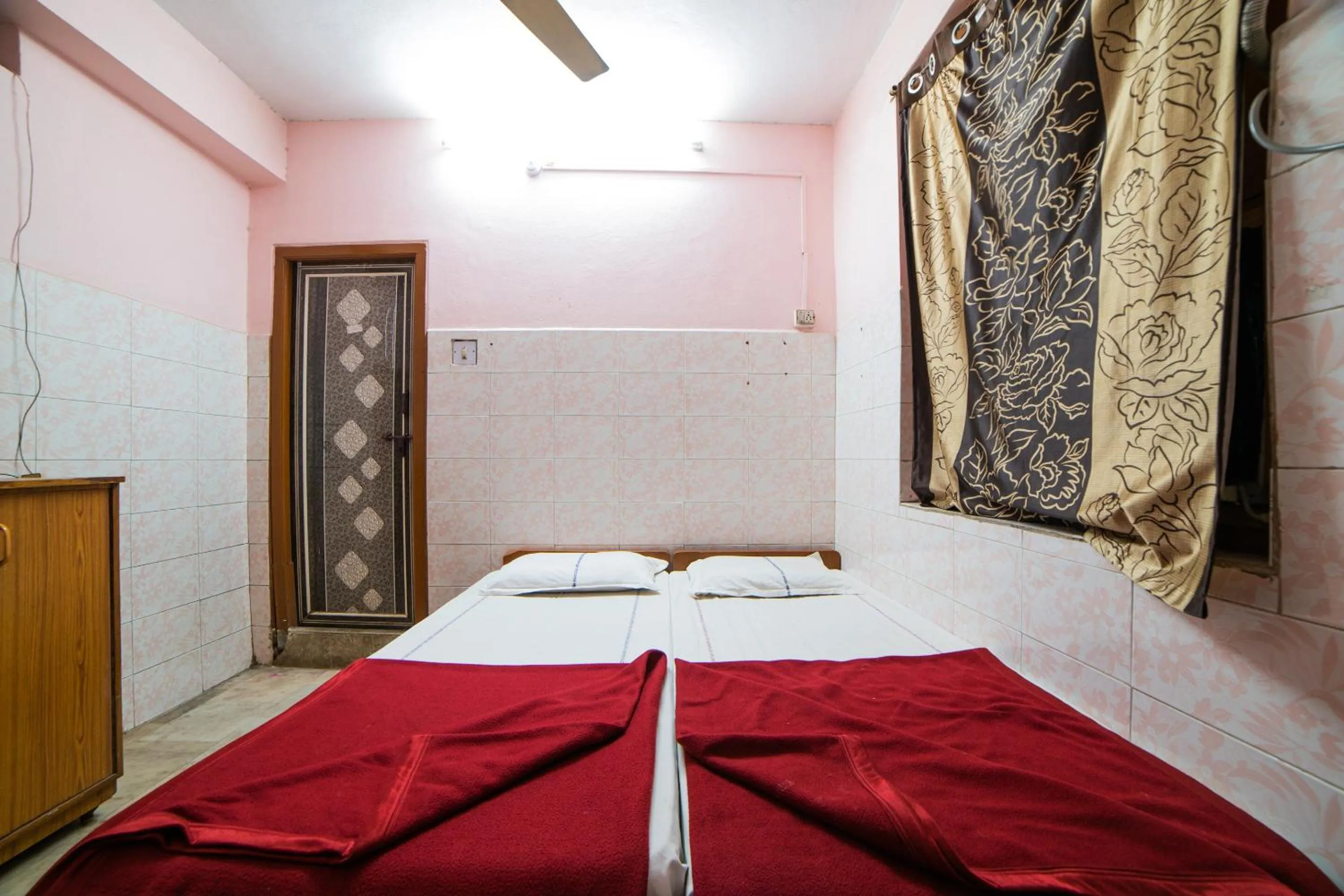 Bedroom, Bed in Hotel O Sree Radha Lodge Near Snow World