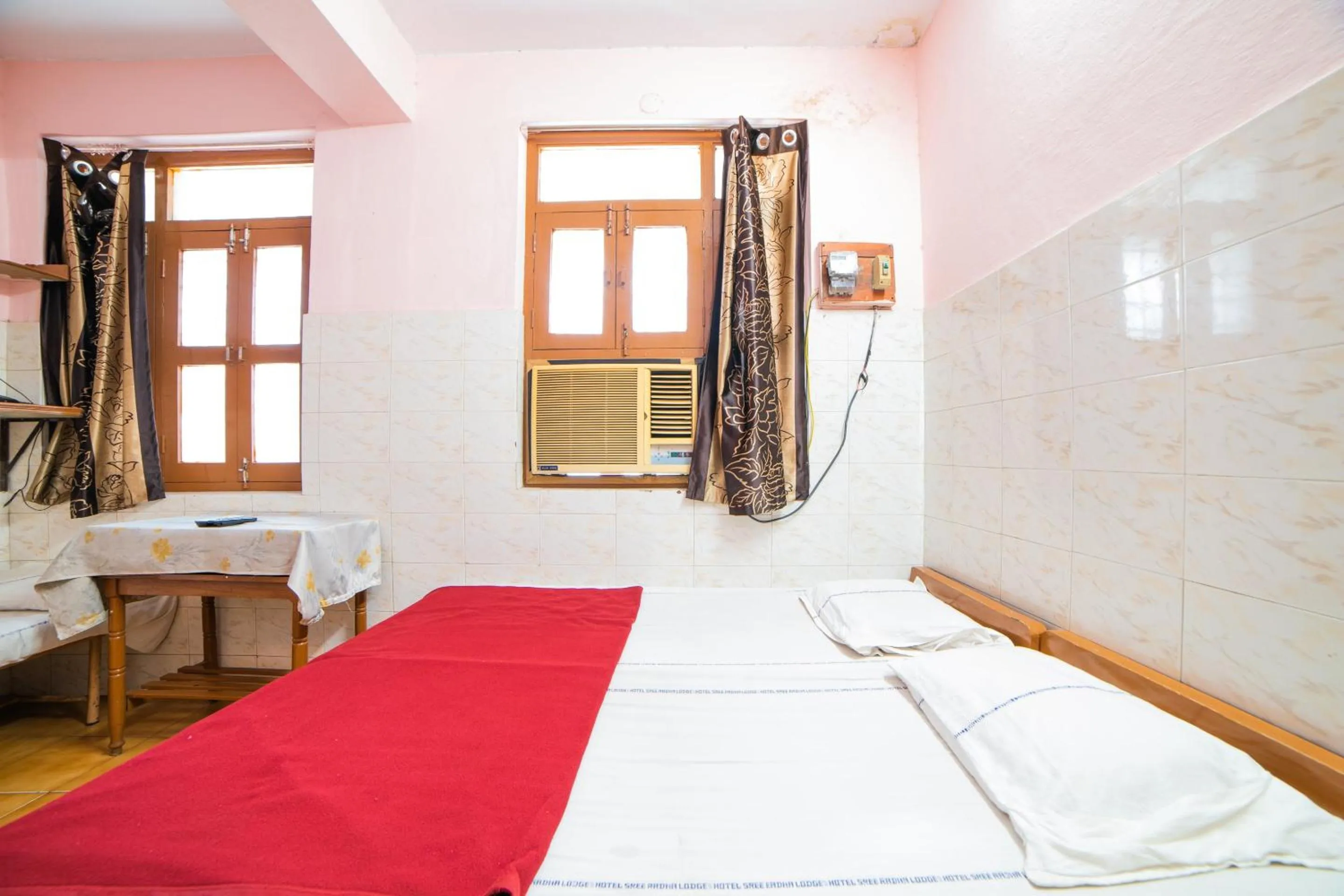 Bedroom, Bed in Hotel O Sree Radha Lodge Near Snow World