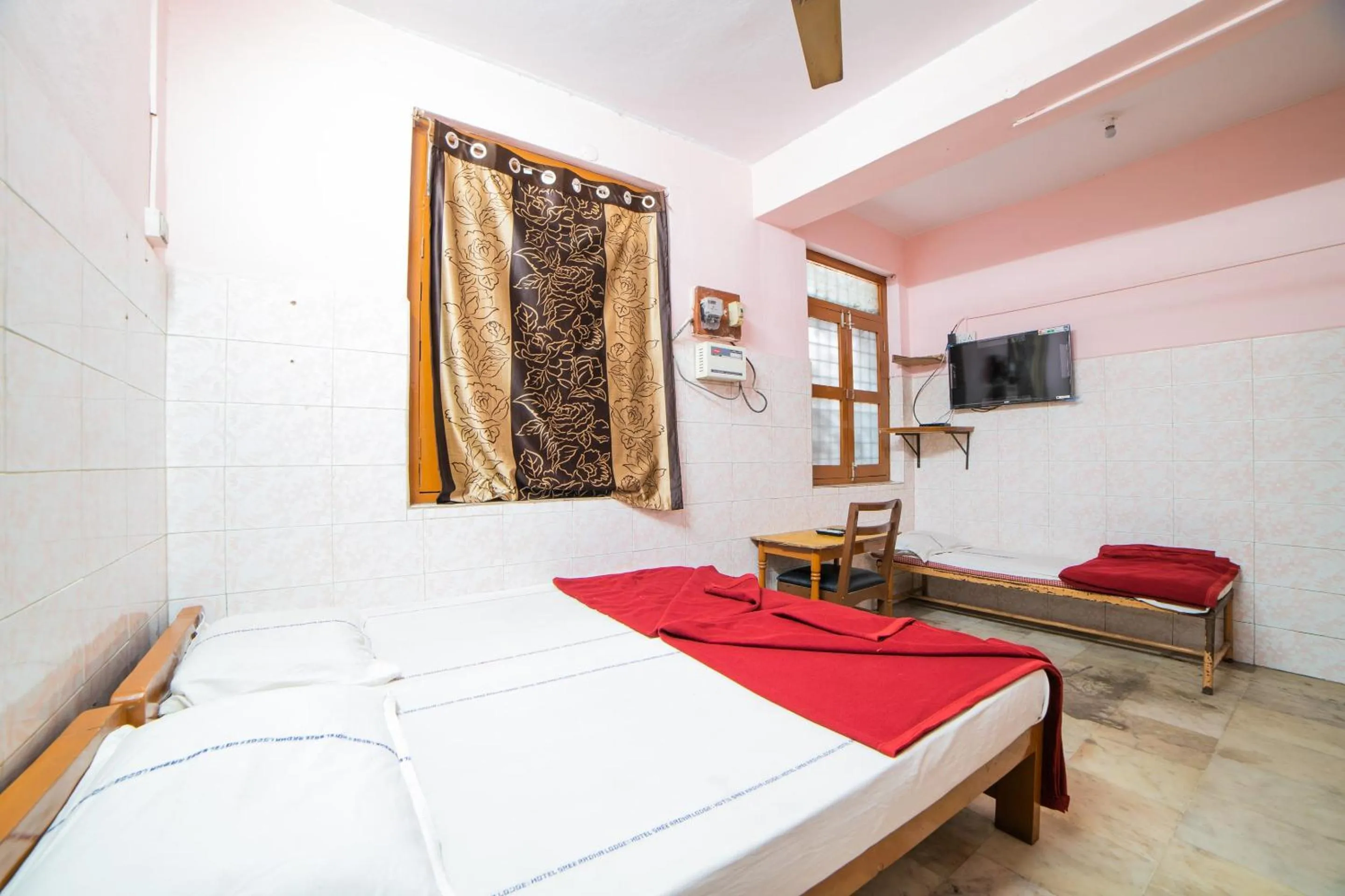 Bedroom, Bed in Hotel O Sree Radha Lodge Near Snow World