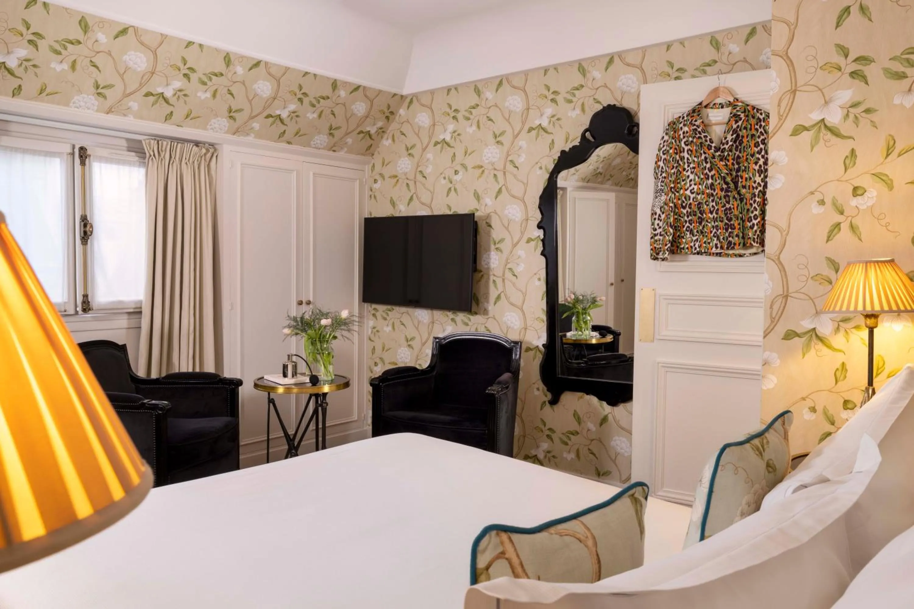 Photo of the whole room, Bed in Hotel West-End