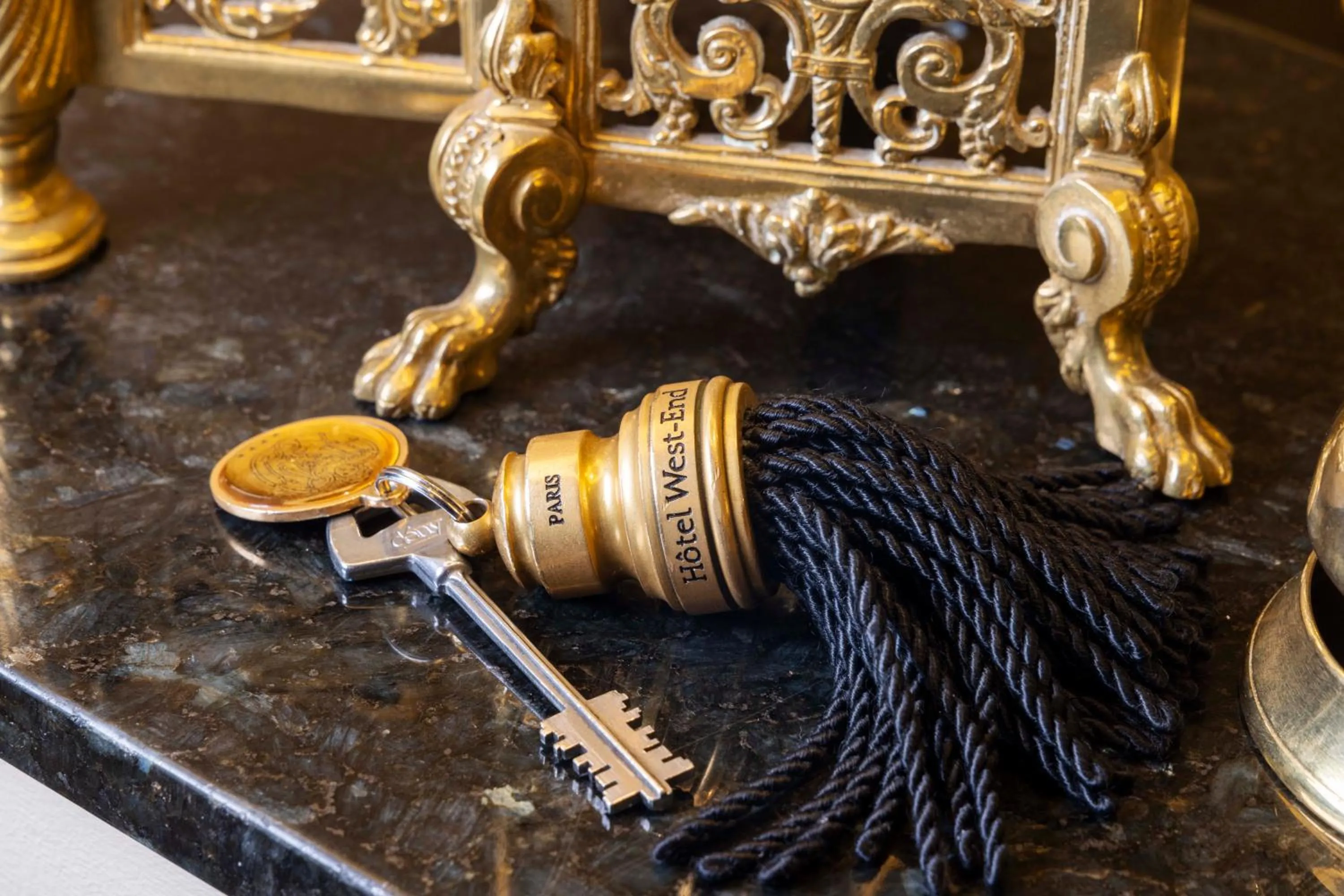 Decorative detail in Hotel West-End