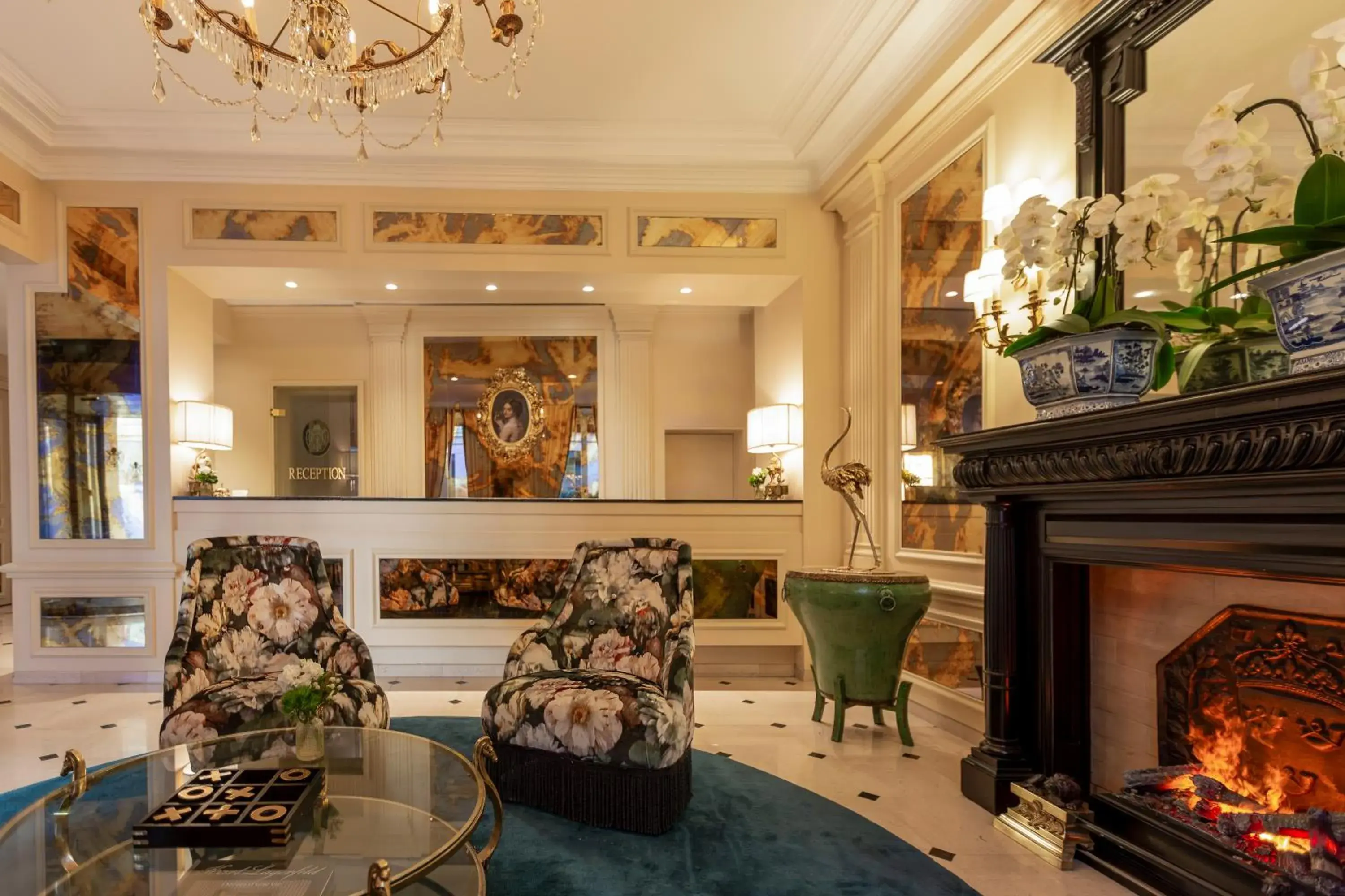 Lobby or reception in Hotel West-End Lobby or reception in Hotel West-End