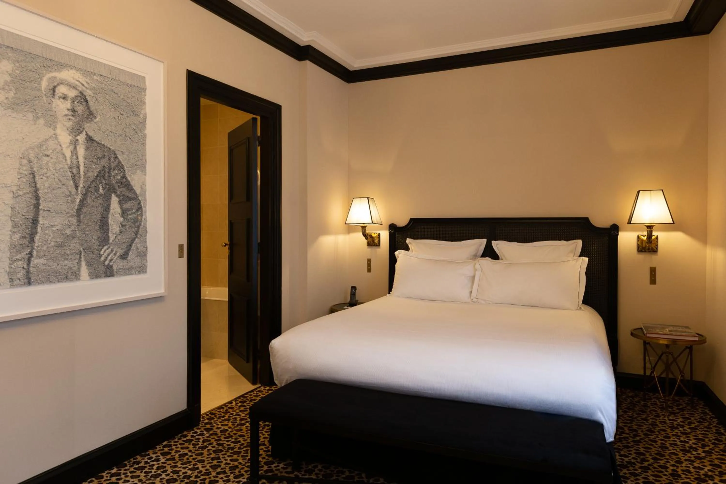 Bedroom, Bed in Hotel West-End