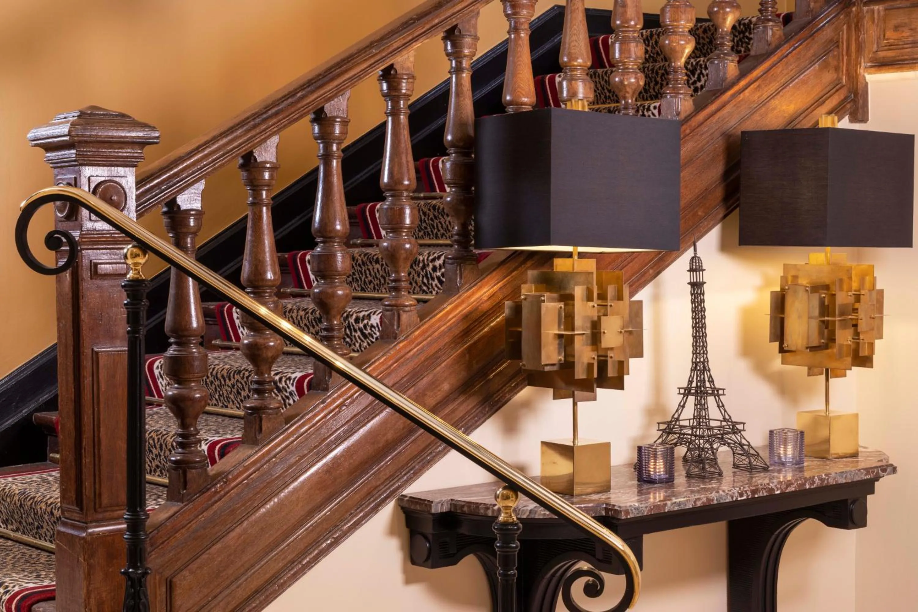 Area and facilities in Hotel West-End