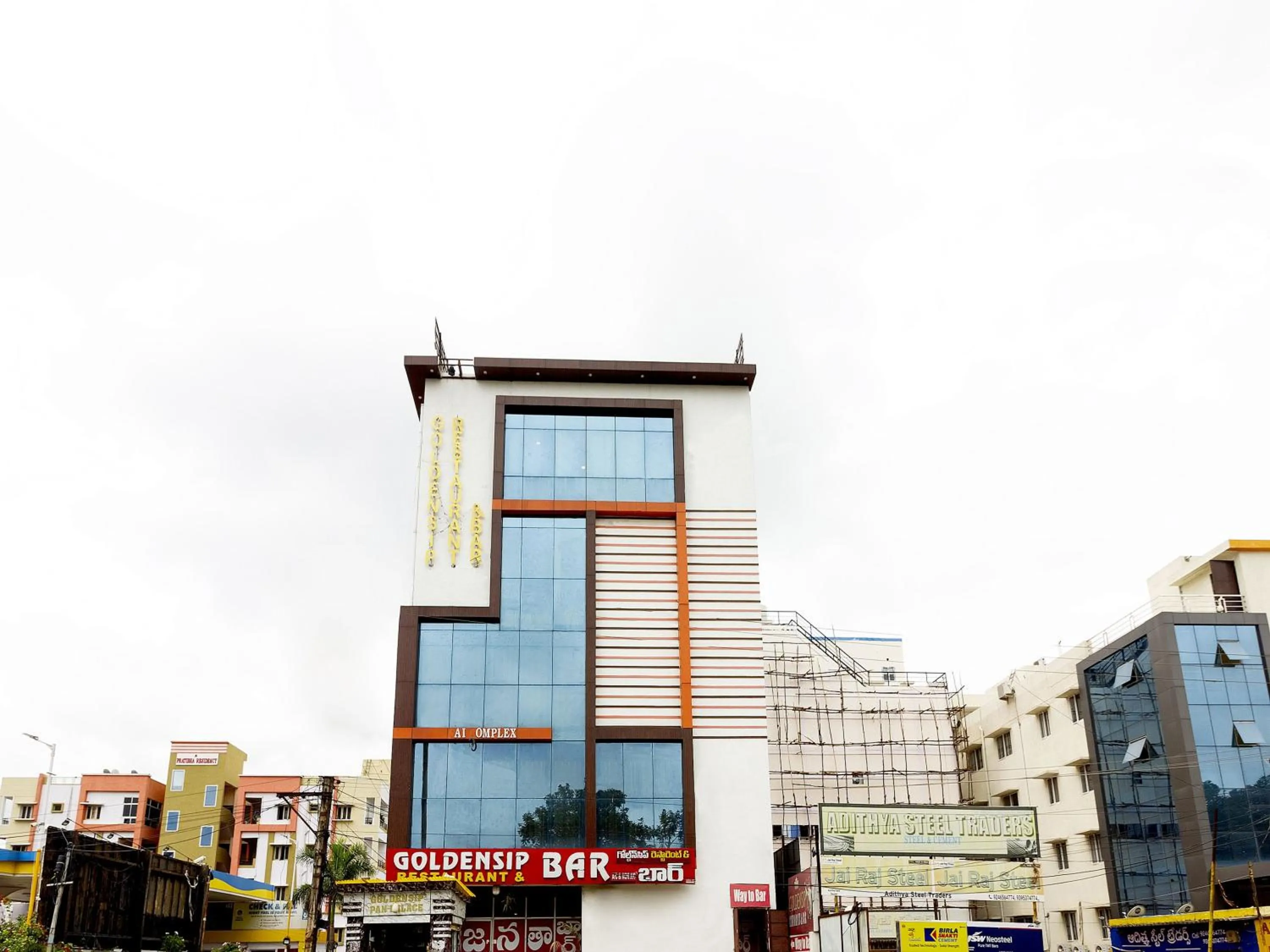 Facade/entrance in Hotel O Alpine Glow Heights