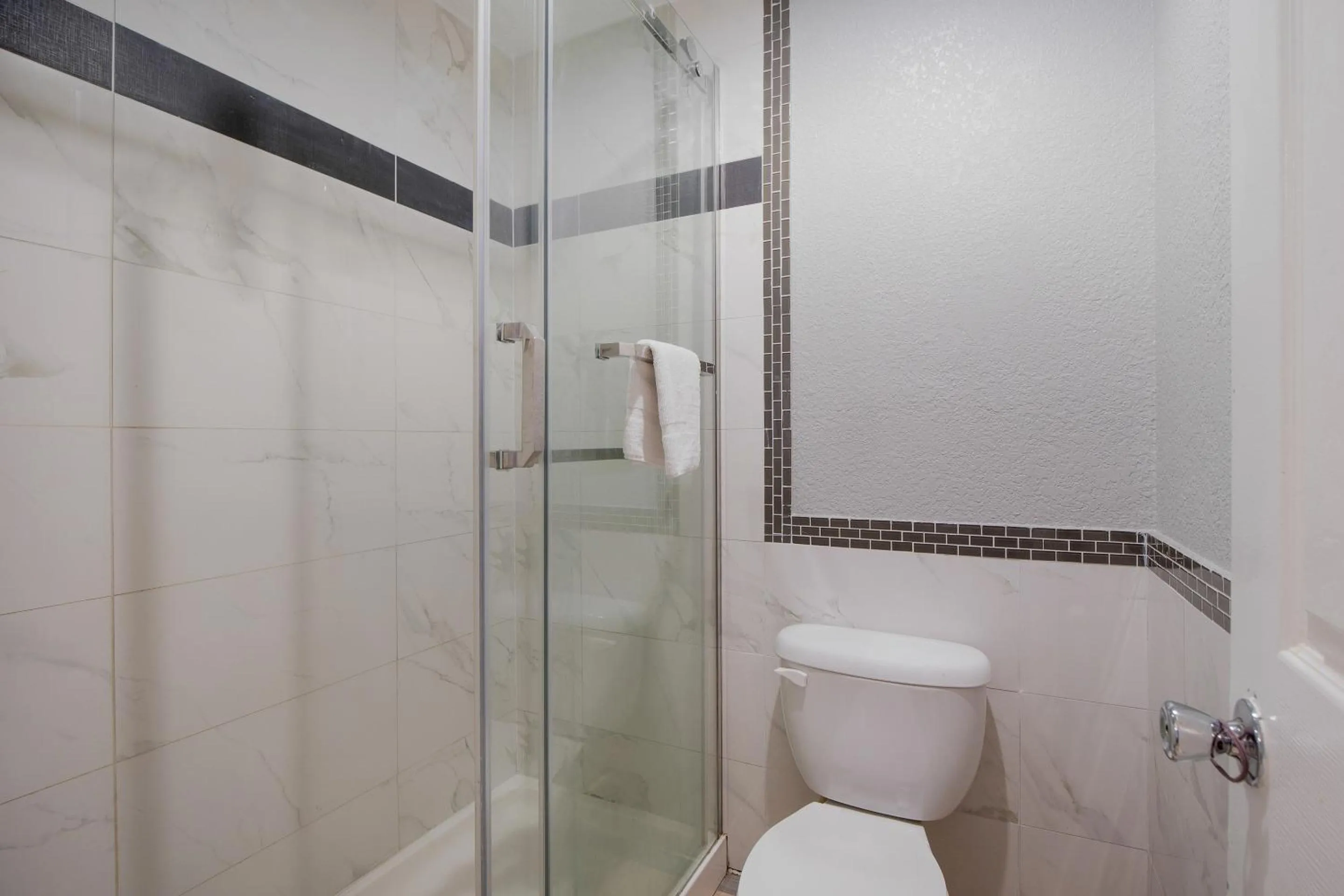 Bathroom in OYO Hotel Houston I-69 & I-610